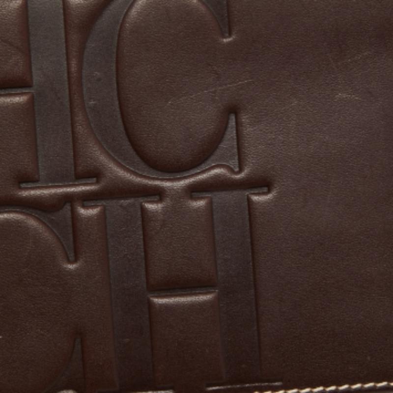 CH Carolina Herrera Portefeuille compact bifold en cuir Brown foncé en vente 1