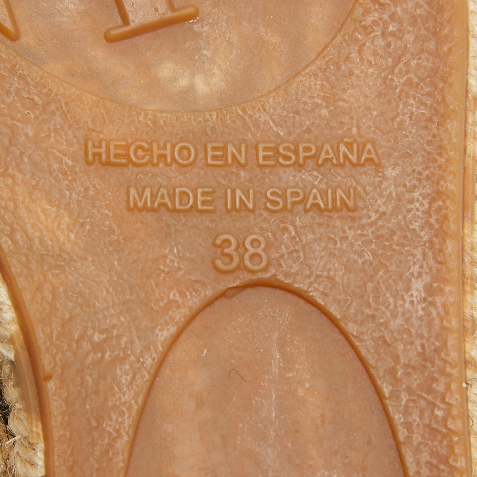 CH Carolina Herrera Gold Leather Espadrille Flats Size 38 For Sale 4