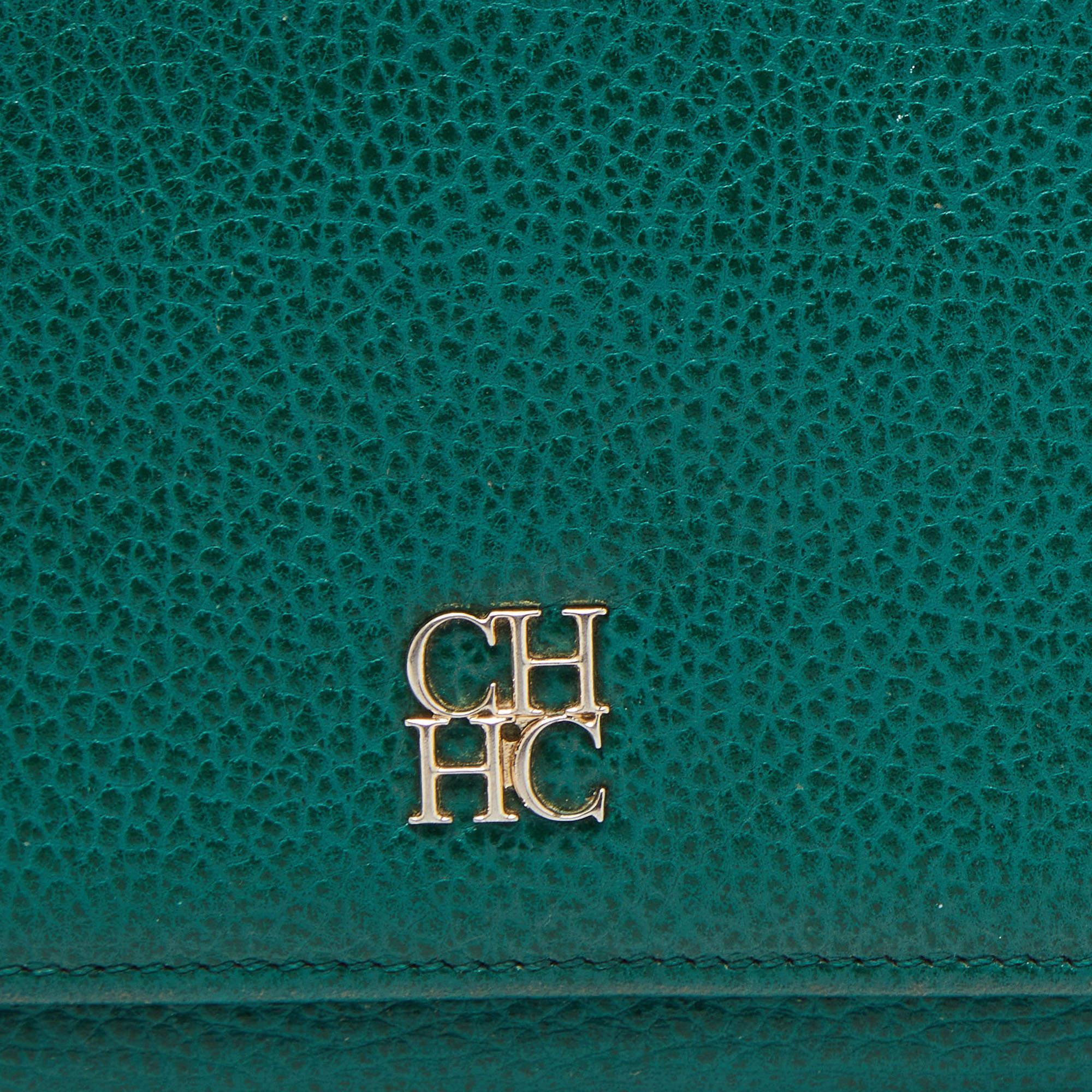 Donna Portafoglio continentale con patta in pelle verde CH Carolina Herrera in vendita