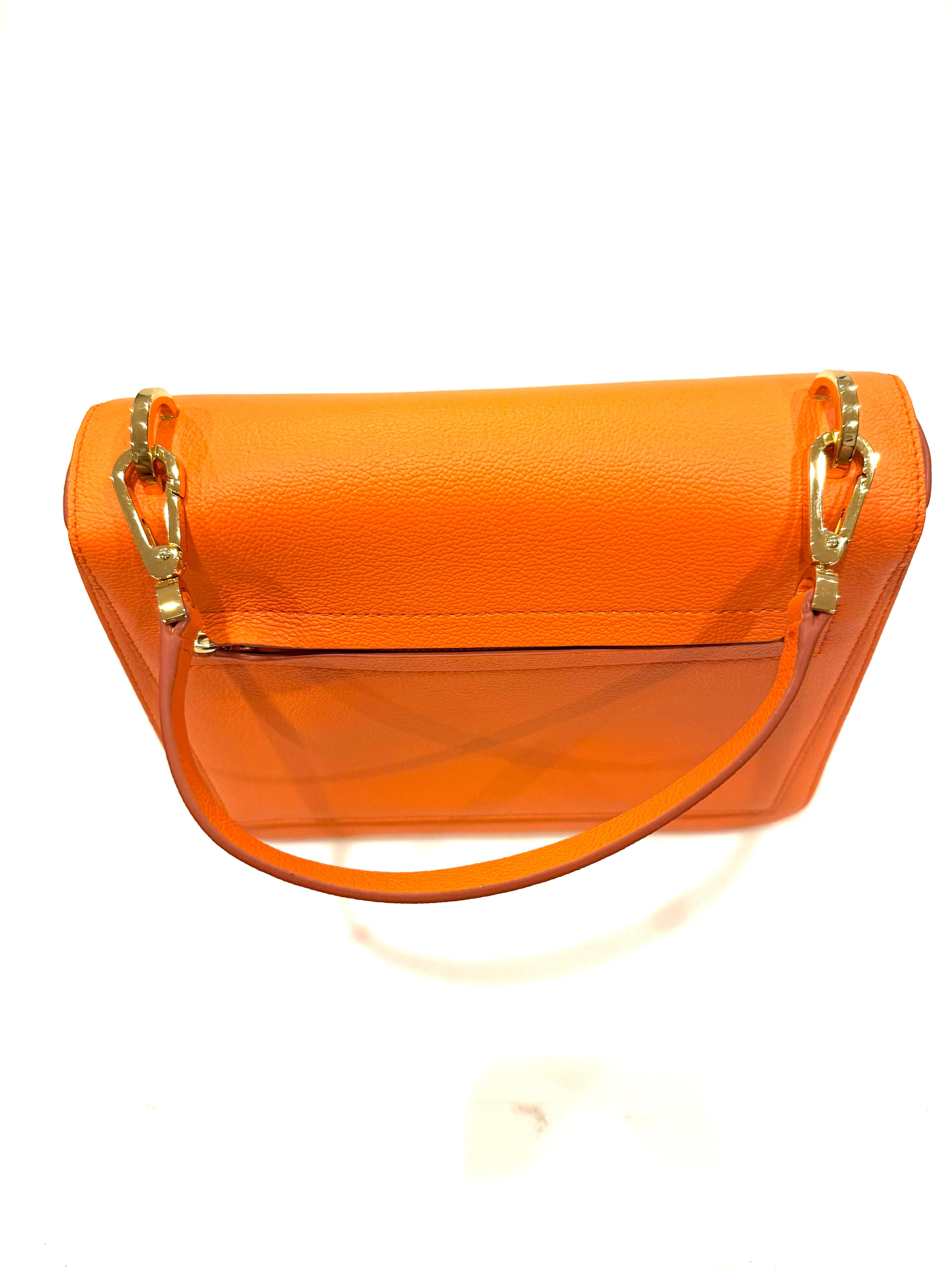CH Carolina Herrera Initials Insignia Satchel Medium • Orange Leather • SS 22 For Sale 2