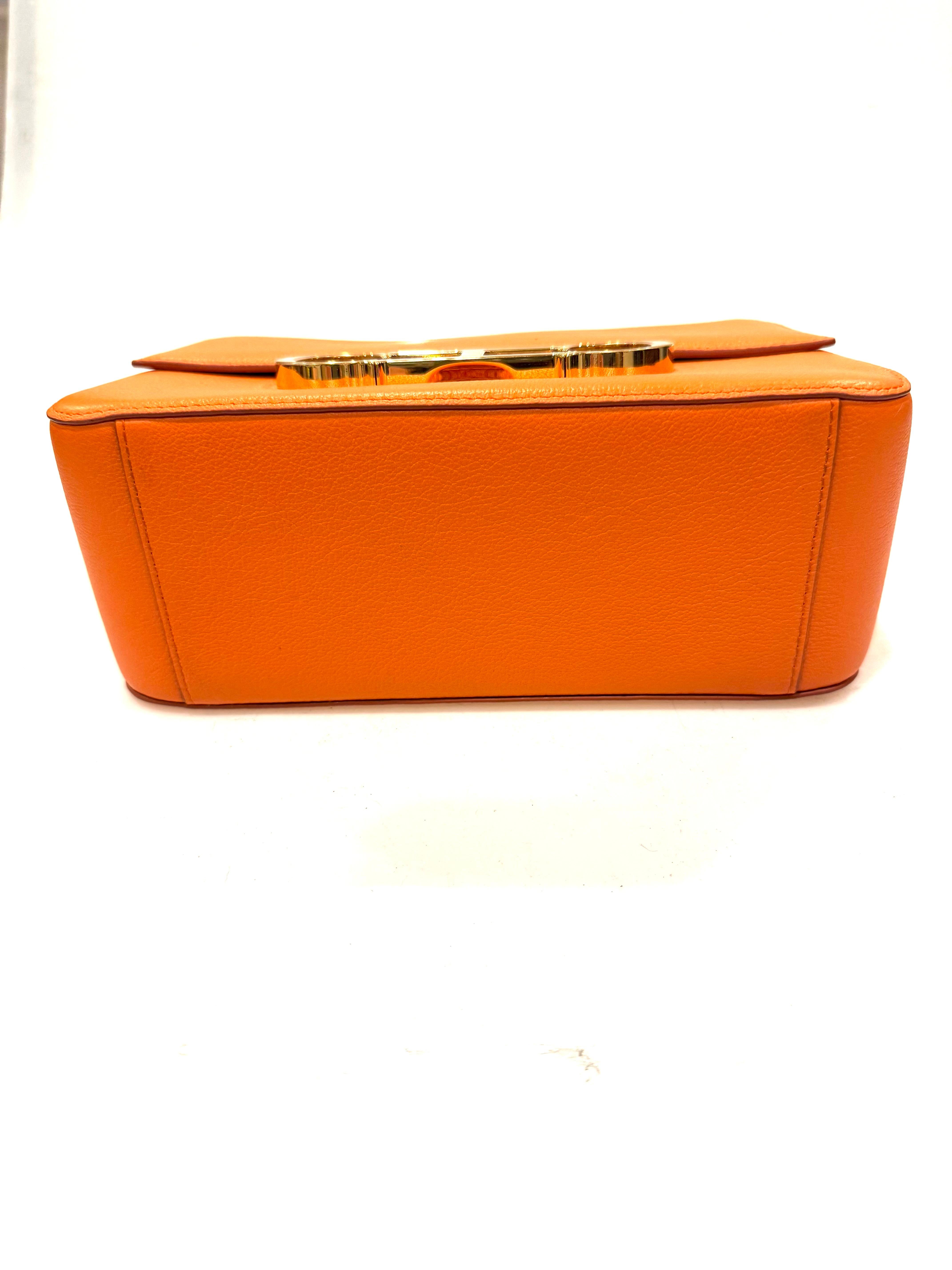 CH Carolina Herrera Initials Insignia Satchel Medium • Orange Leather • SS 22 For Sale 4