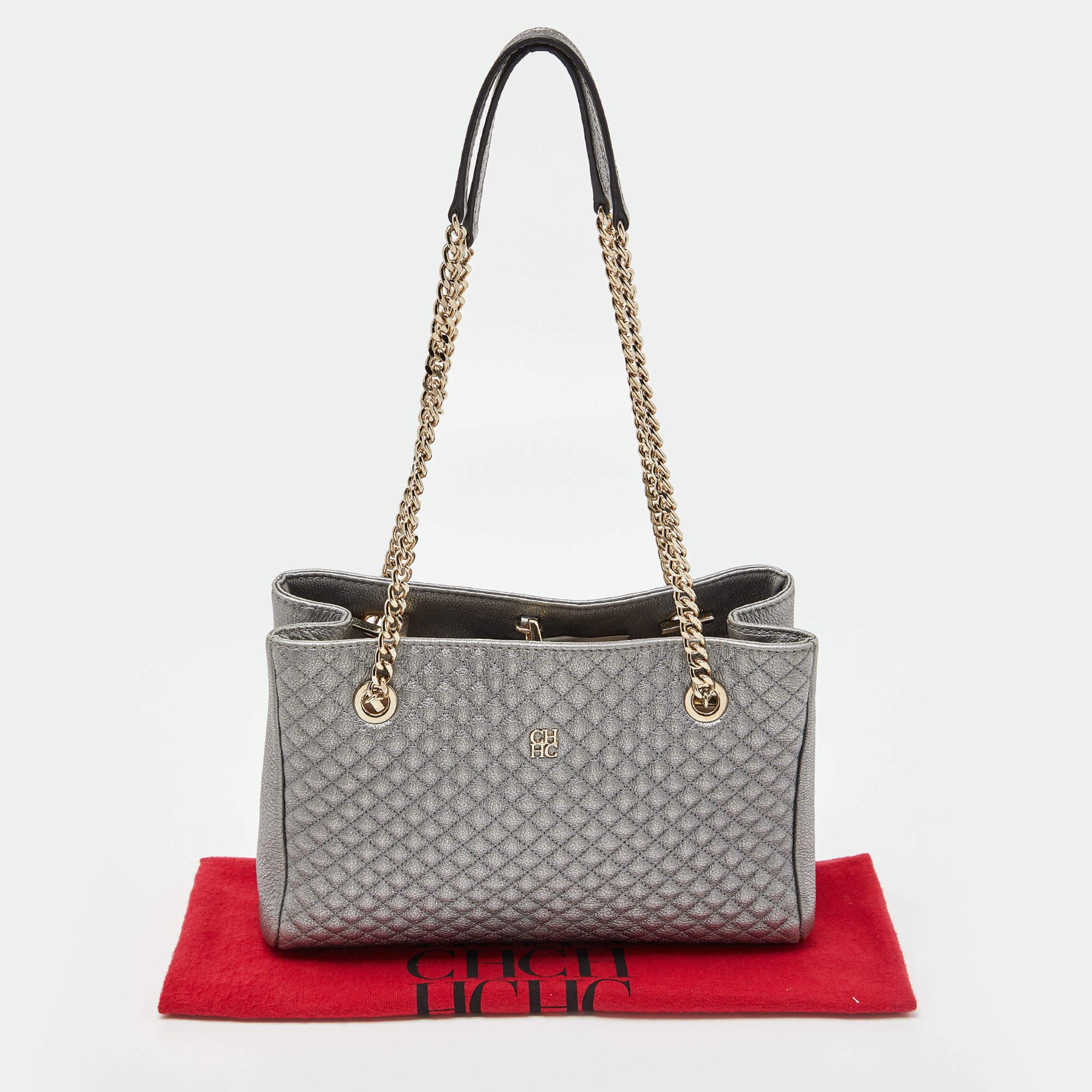 CH Carolina Herrera Bolso de cadena de cuero microacolchado plateado metalizado 6