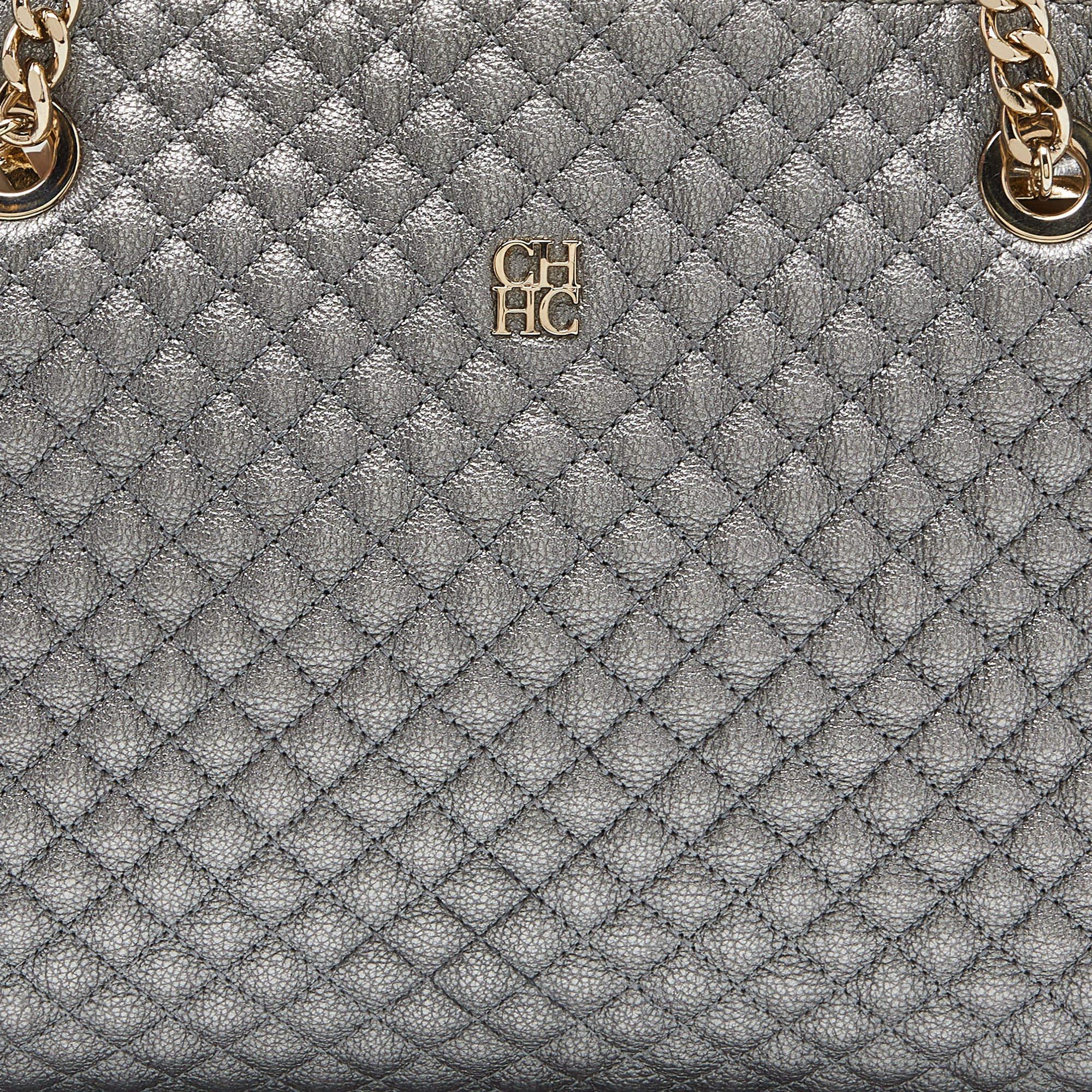 CH Carolina Herrera Bolso de cadena de cuero microacolchado plateado metalizado 3
