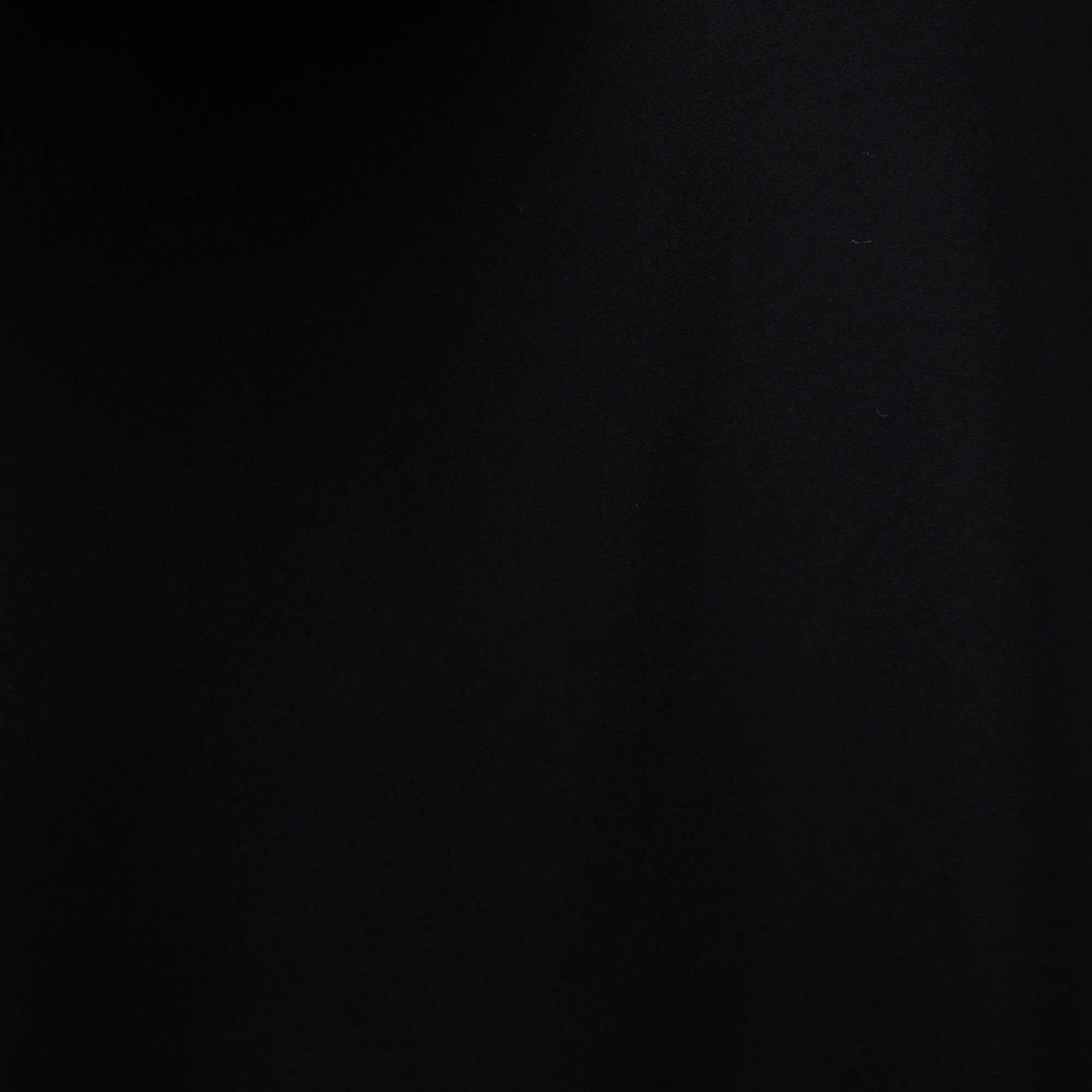 CH Carolina Herrera Monochrome Crepe Flared Sleeveless Dress L In Excellent Condition For Sale In Dubai, Al Qouz 2