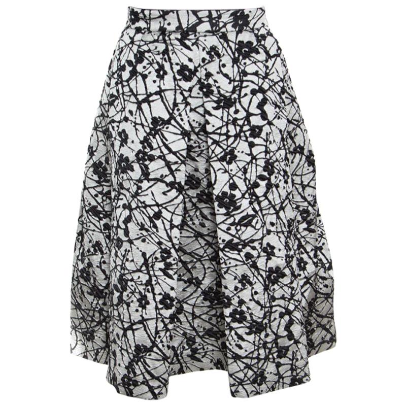 CH Carolina Herrera Monochrome Floral Patterned Brocade Flared Skirt M