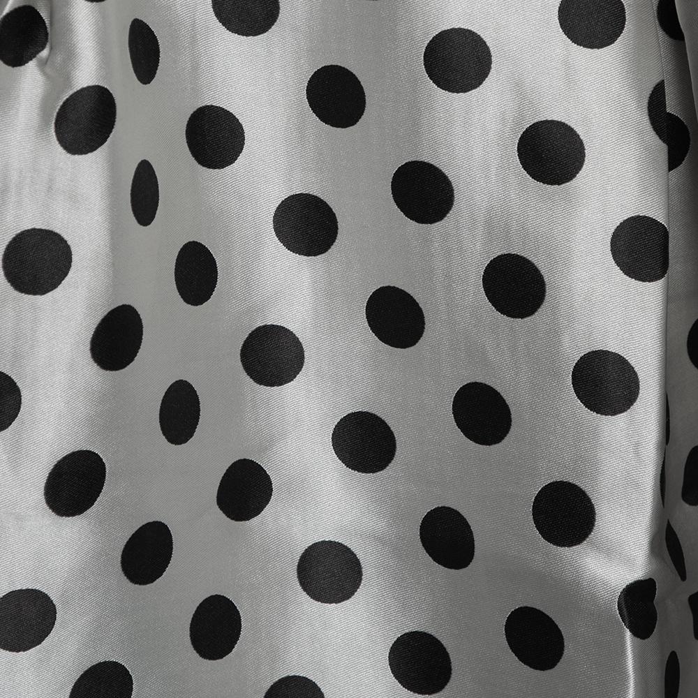 Gray CH Carolina Herrera Monochrome Polka Dot Satin Box Pleated Short Skirt XS For Sale