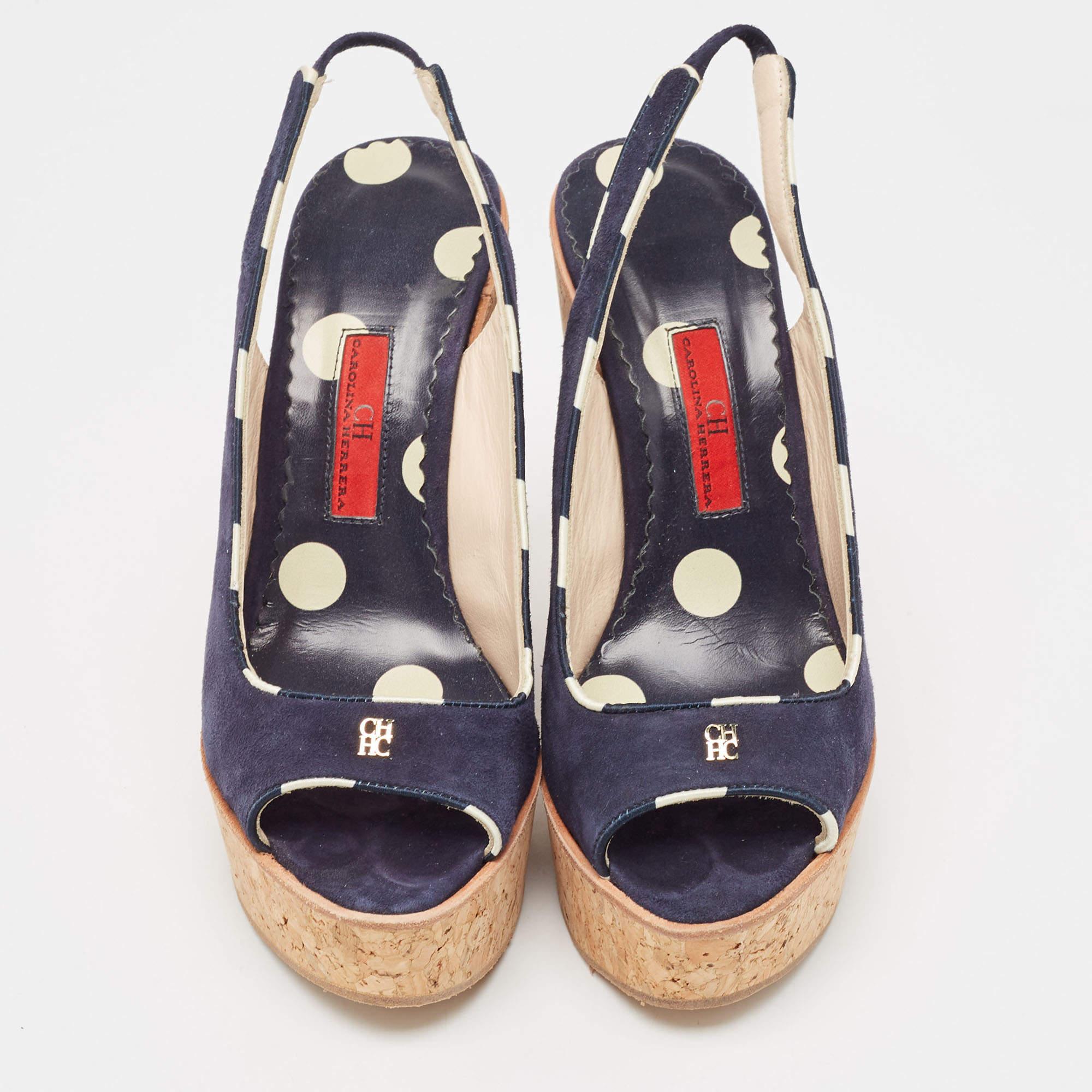 CH Carolina Herrera Sandalias de ante azul marino con cuña de corcho tamaño 37 Beige en venta