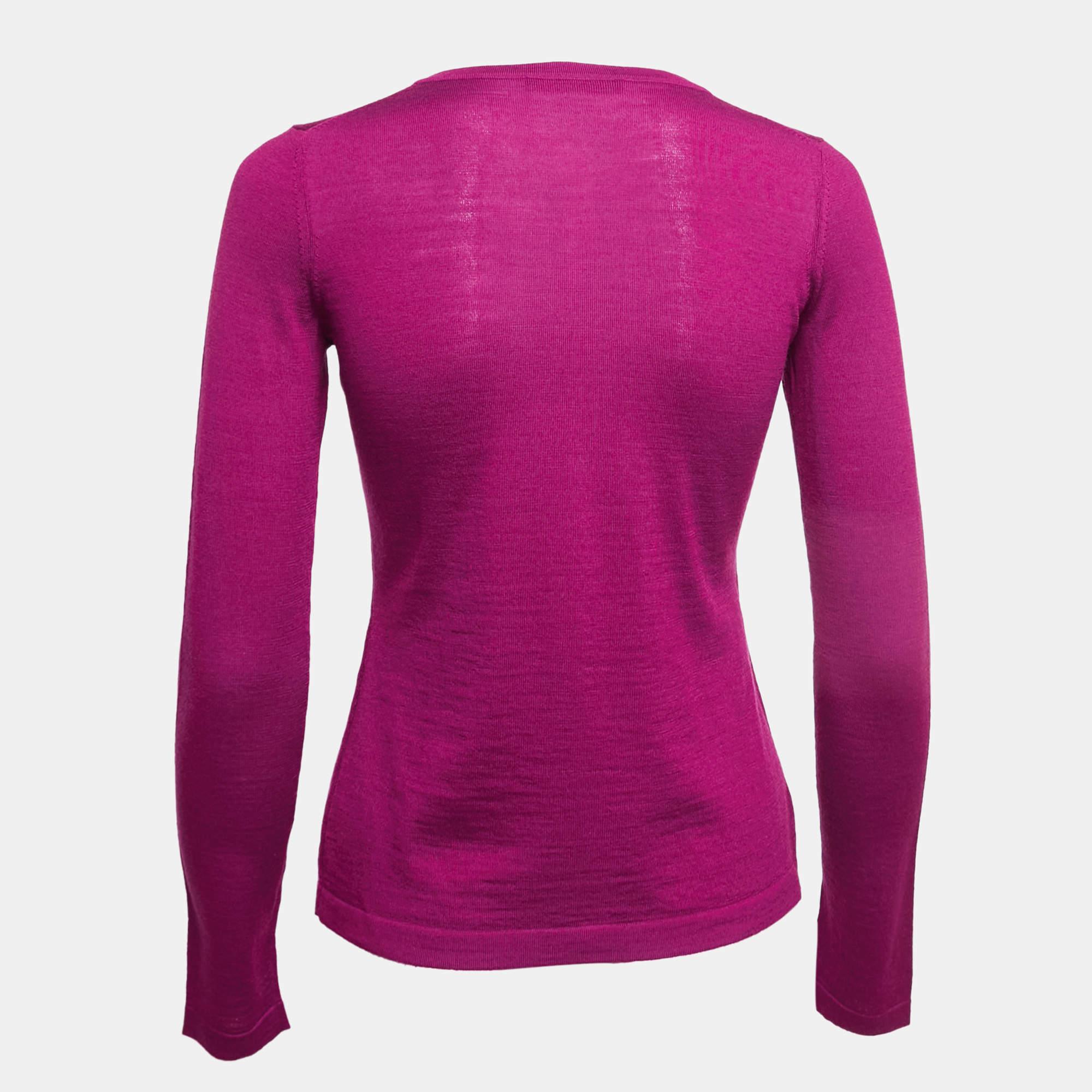 Aporta elegancia  sofisticación  y estilo a tu armario con este cárdigan. Hecha de buena tela y decorada con elementos elegantes  este cárdigan es una gran elección para el invierno.