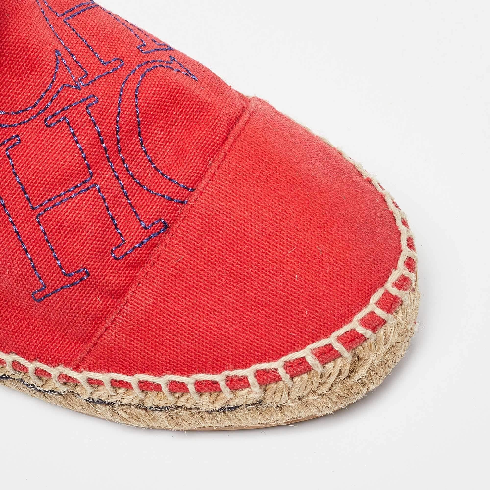 Carolina Herrera Espadrille plates en toile rouge, taille 40 en vente 2