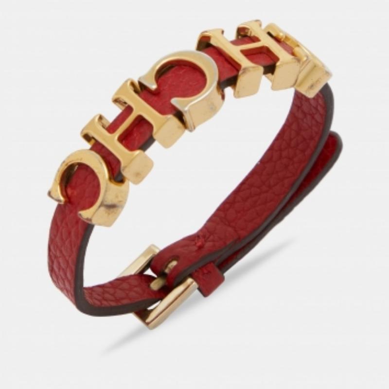 CH Carolina Herrera - Bracelet en cuir rouge avec logo en vente 3