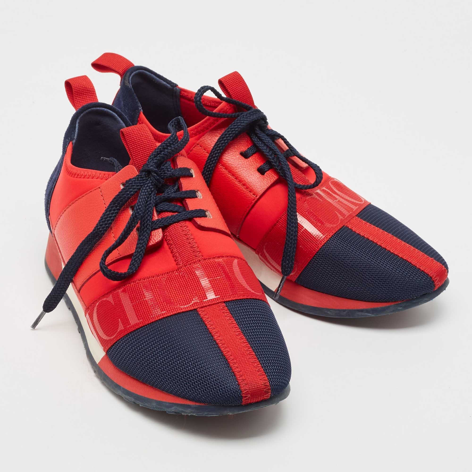 CH Carolina Herrera Red/Navy Blue Leather and Suede Low Top Sneakers Size 36 In Good Condition For Sale In Dubai, Al Qouz 2
