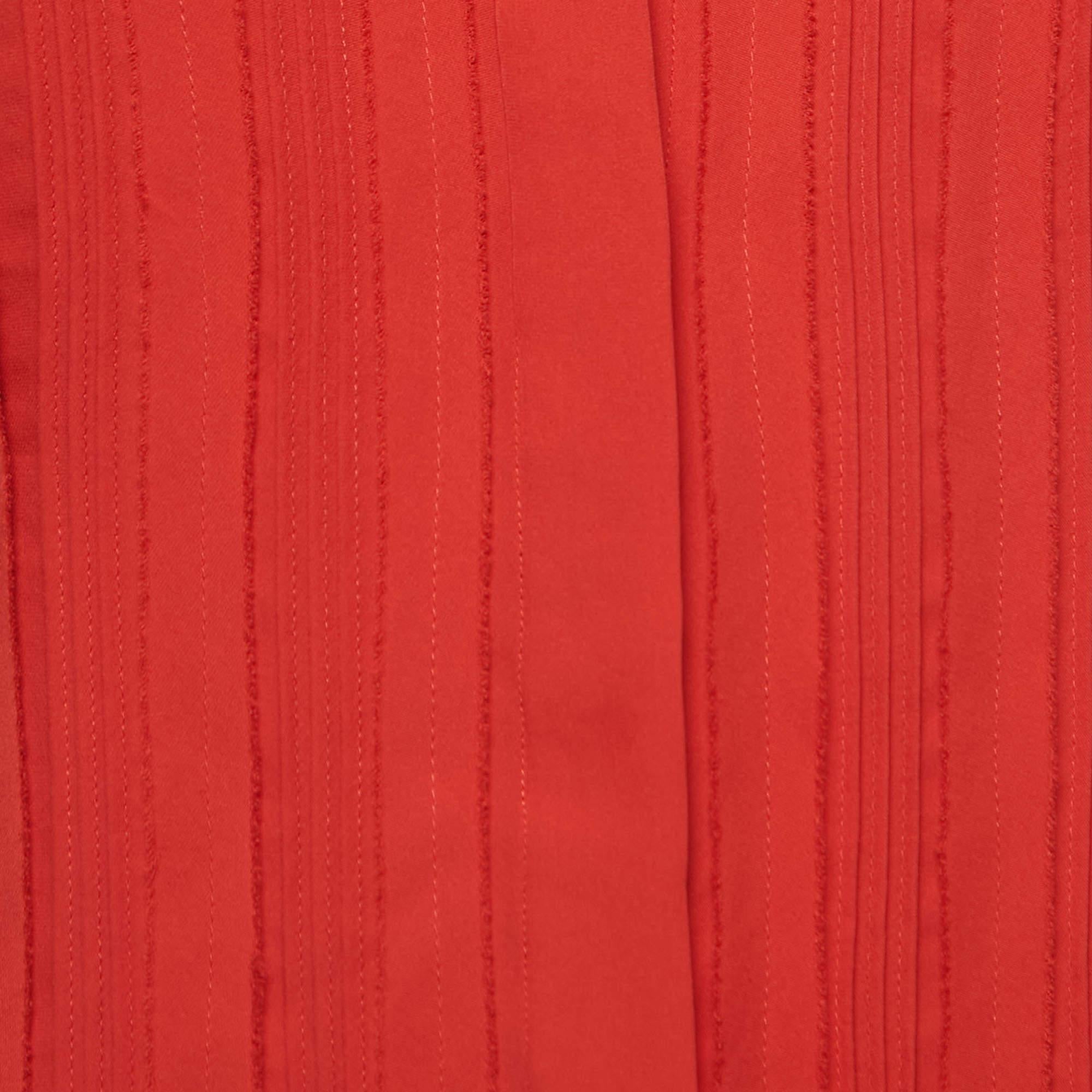 CH Carolina Herrera Red Silk Top S In Good Condition For Sale In Dubai, Al Qouz 2
