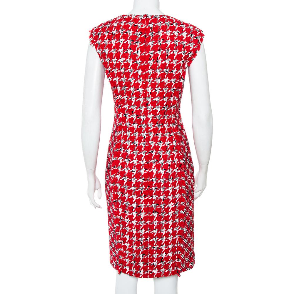 This elegant dress from the house of CH Carolina Herrera features a smart design making it a must-have piece in your closet. A feminine red piece like this can be effortlessly styled with some statement pieces- say an embellished clutch. Crafted