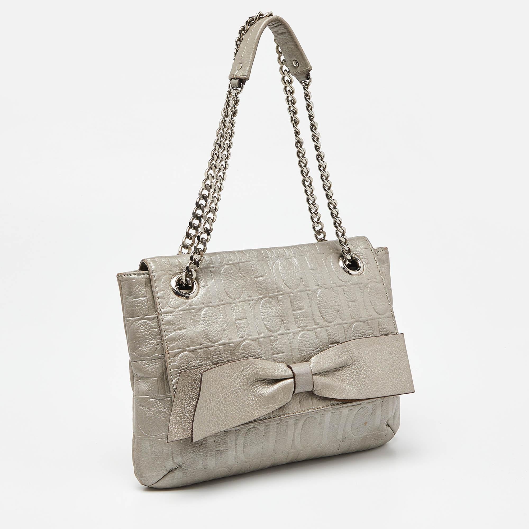 CH Carolina Herrera Bolso Audrey de cuero repujado con monograma plateado Plata