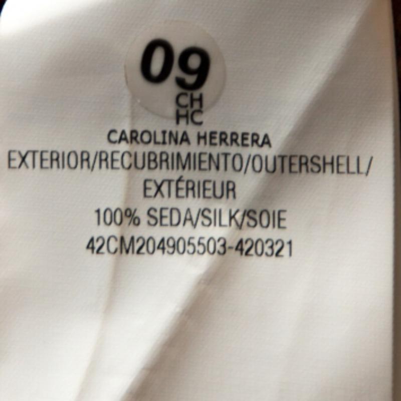 CH Carolina Herrera White & Brown Printed Silk Ruffled Blouse L en venta 1