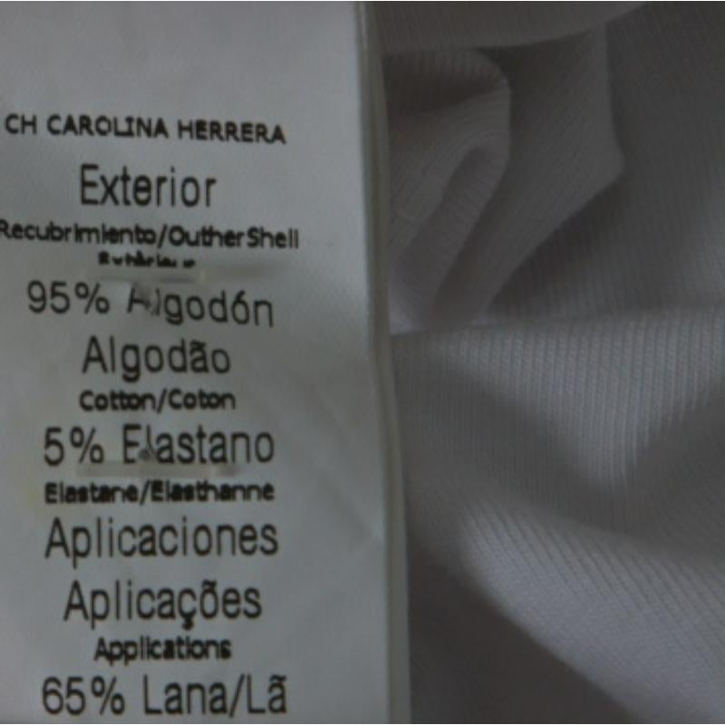 CH Carolina Herrera White Cotton Embroidered Logo Detail T-Shirt S Bon état - En vente à Dubai, Al Qouz 2