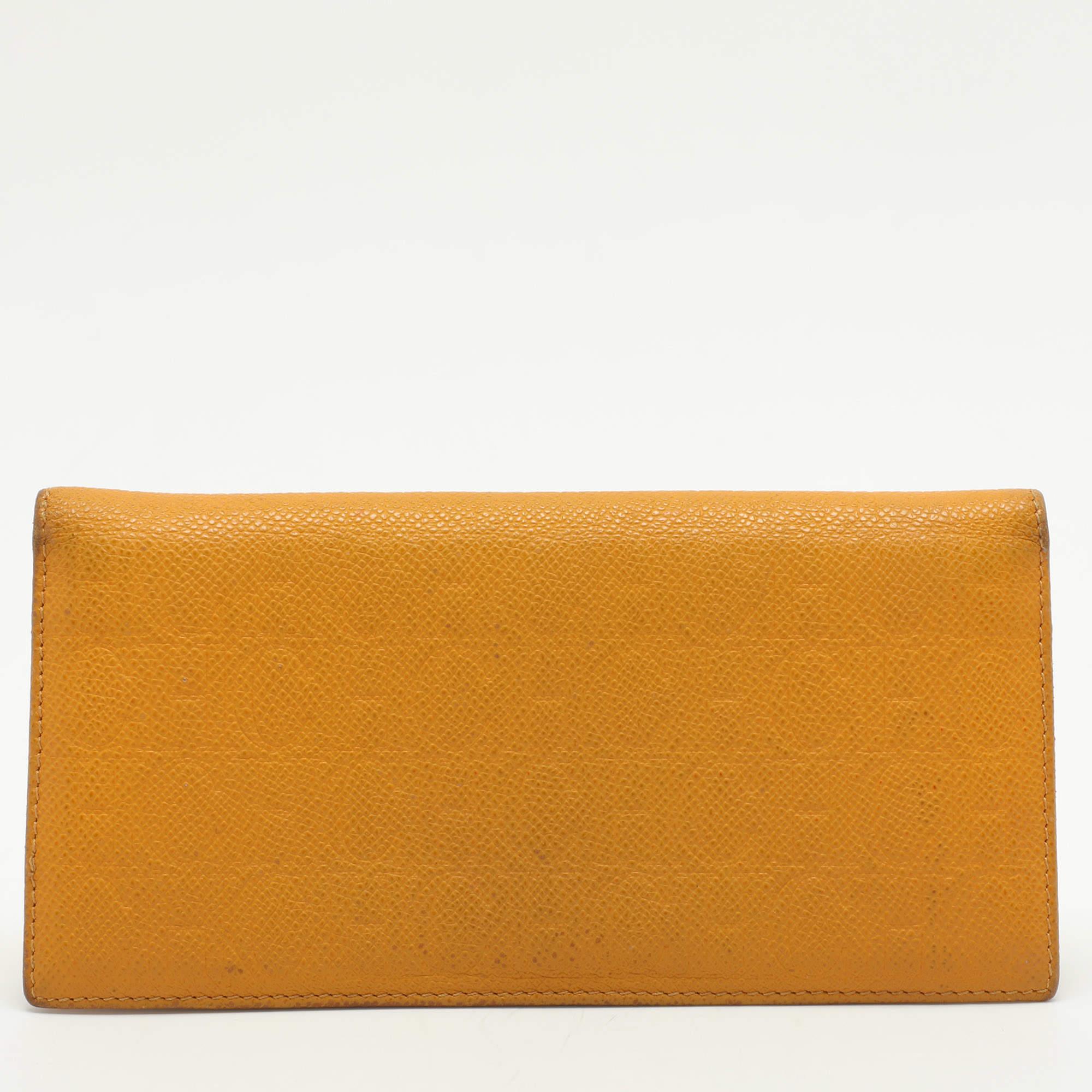CH Carolina Herrera Yellow Embossed Leather Wallet For Sale 3
