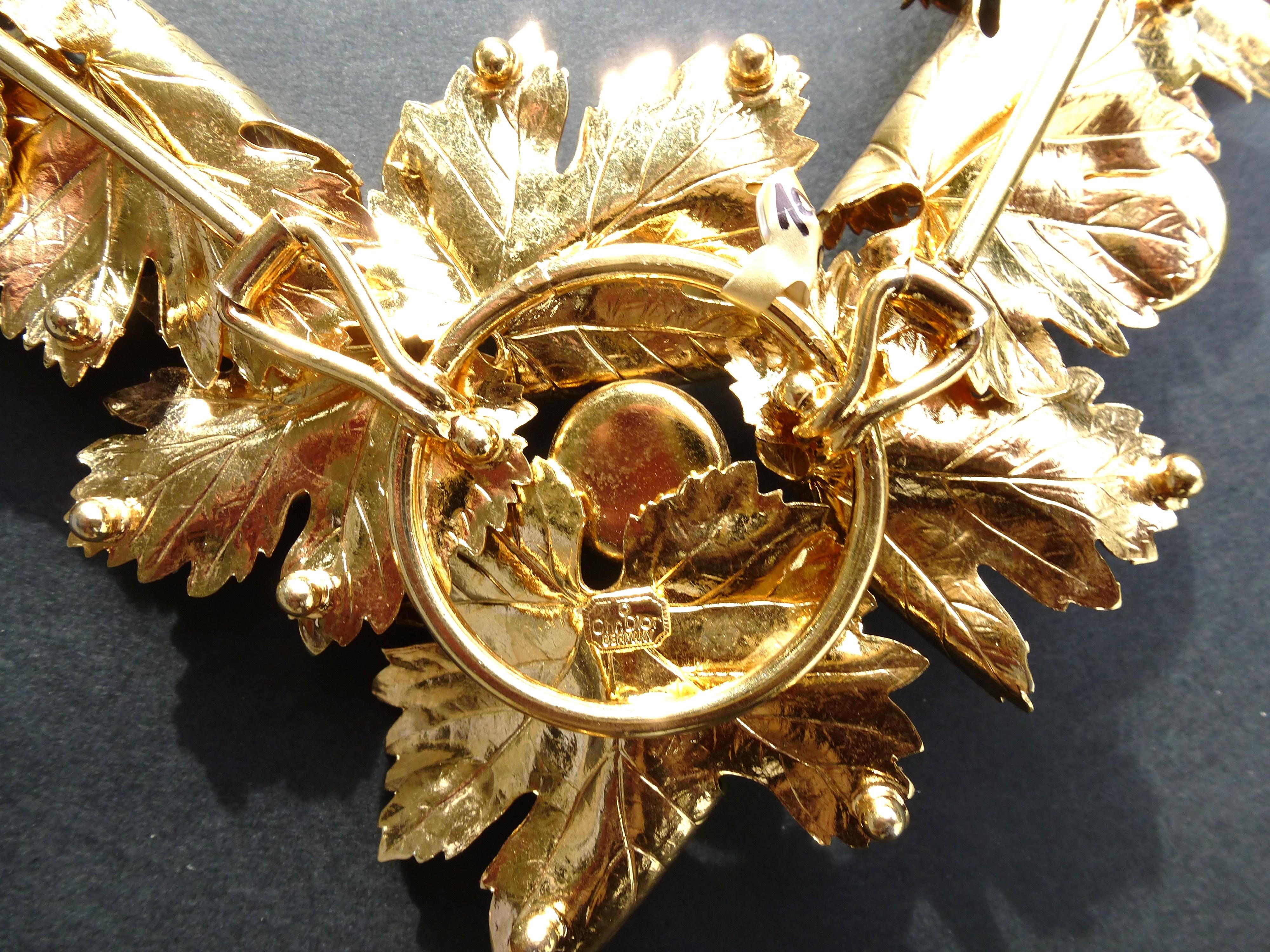 Women's Christian. Dior maple leaves collier, sign. Ch. Dior Germany  gold plated 1990s For Sale