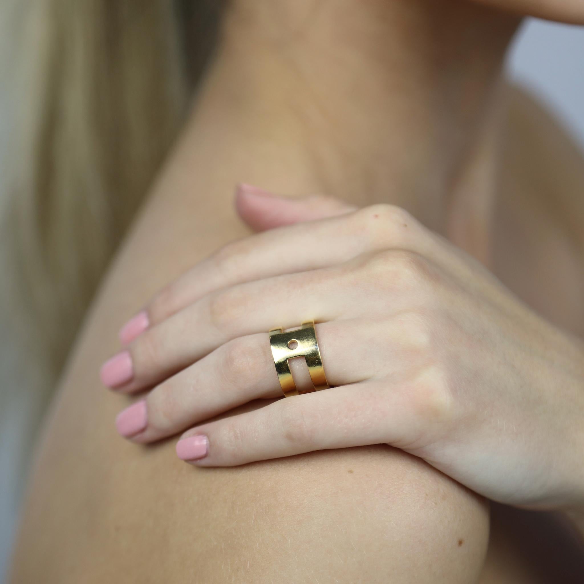Contemporary Charlotte -  Ring Band 14k Gold Plated For Sale