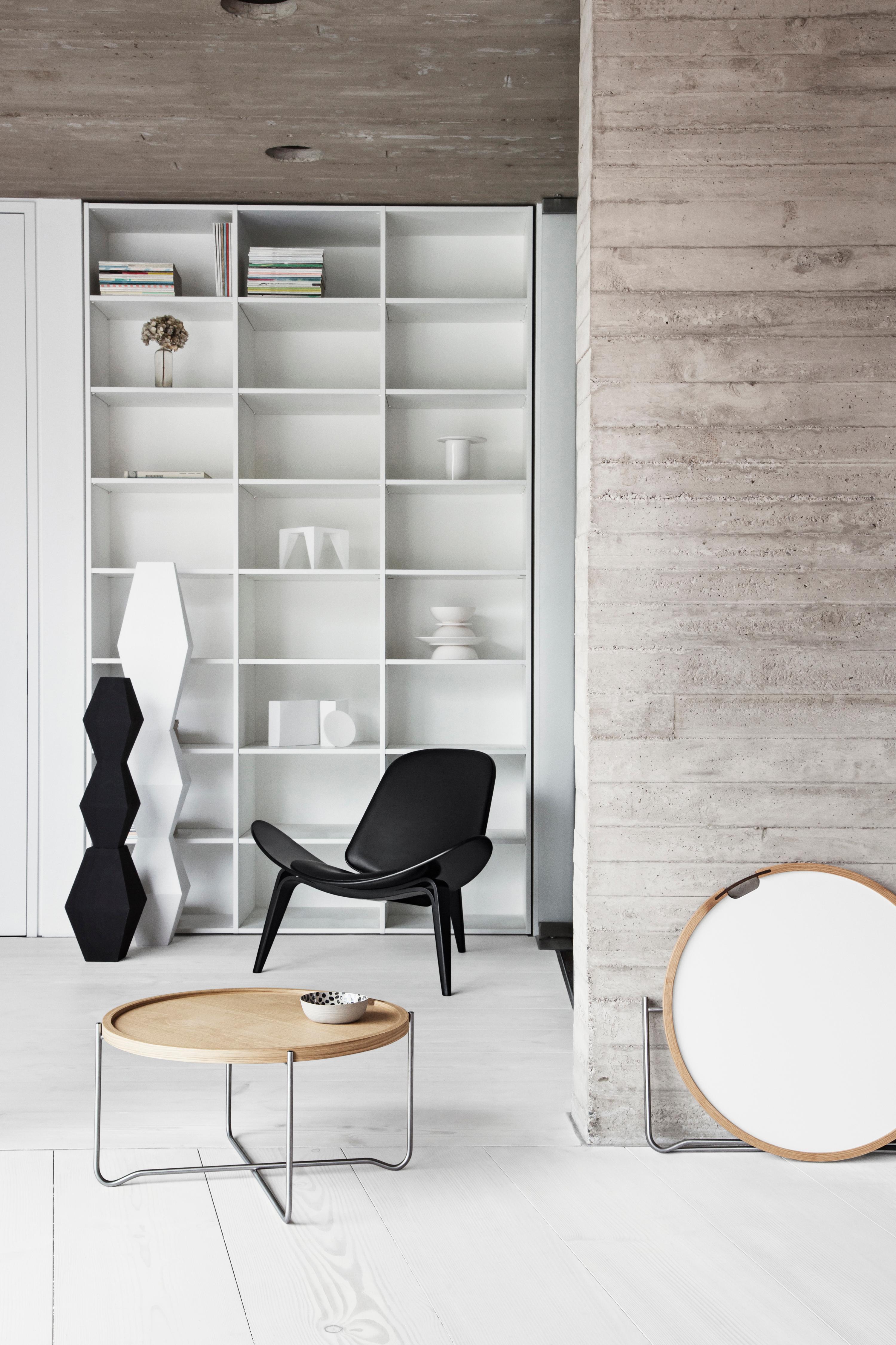 CH07 Shell Chair in Oak White Oil with Leather Seat by Hans J. Wegner 8