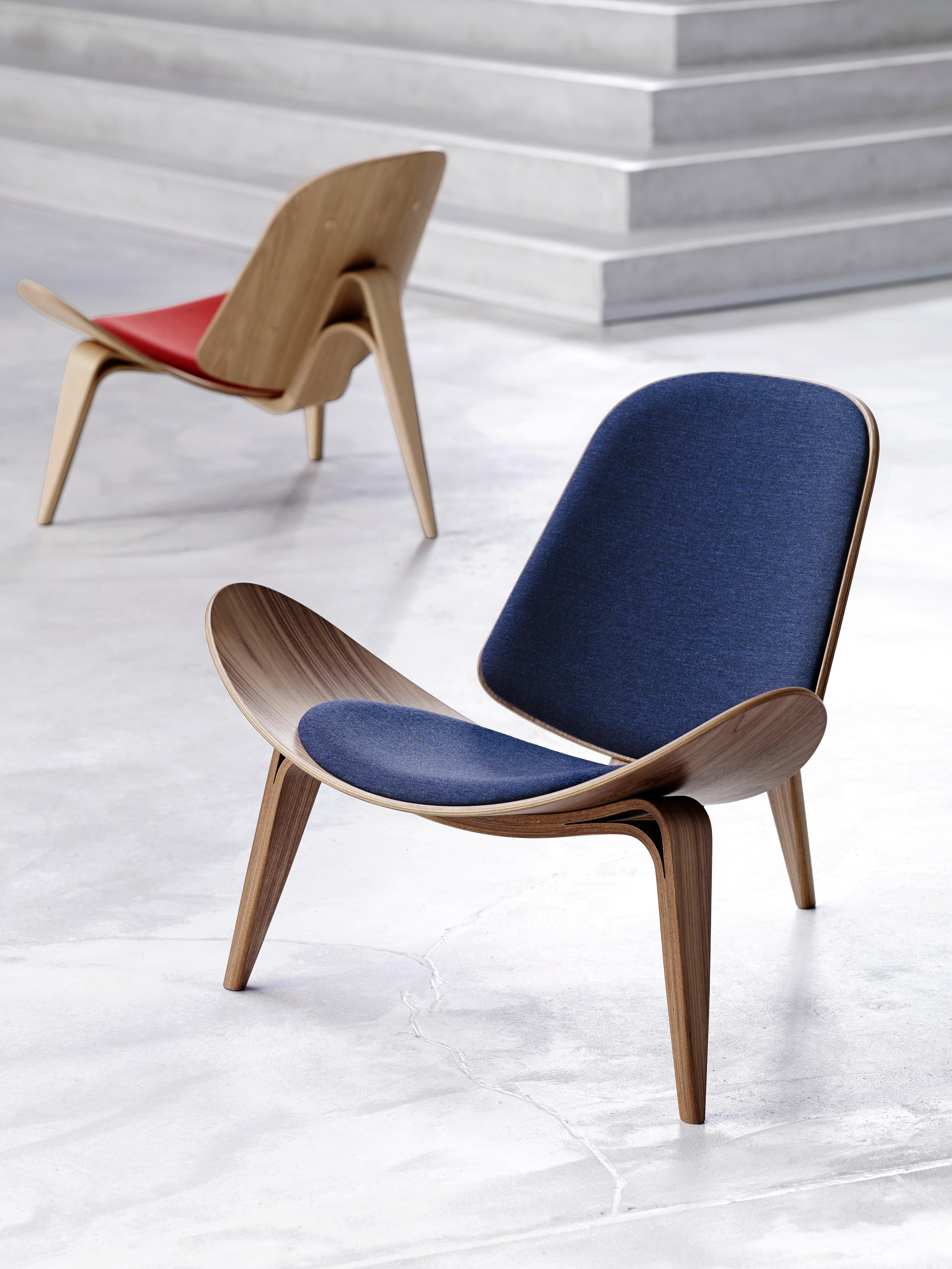 Danish CH07 Shell Chair in Oak White Oil with Foam Seat by Hans J. Wegner