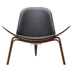 CH07 Shell Chair in Walnut Oil with Thor 301 Leather by Hans J. Wegner