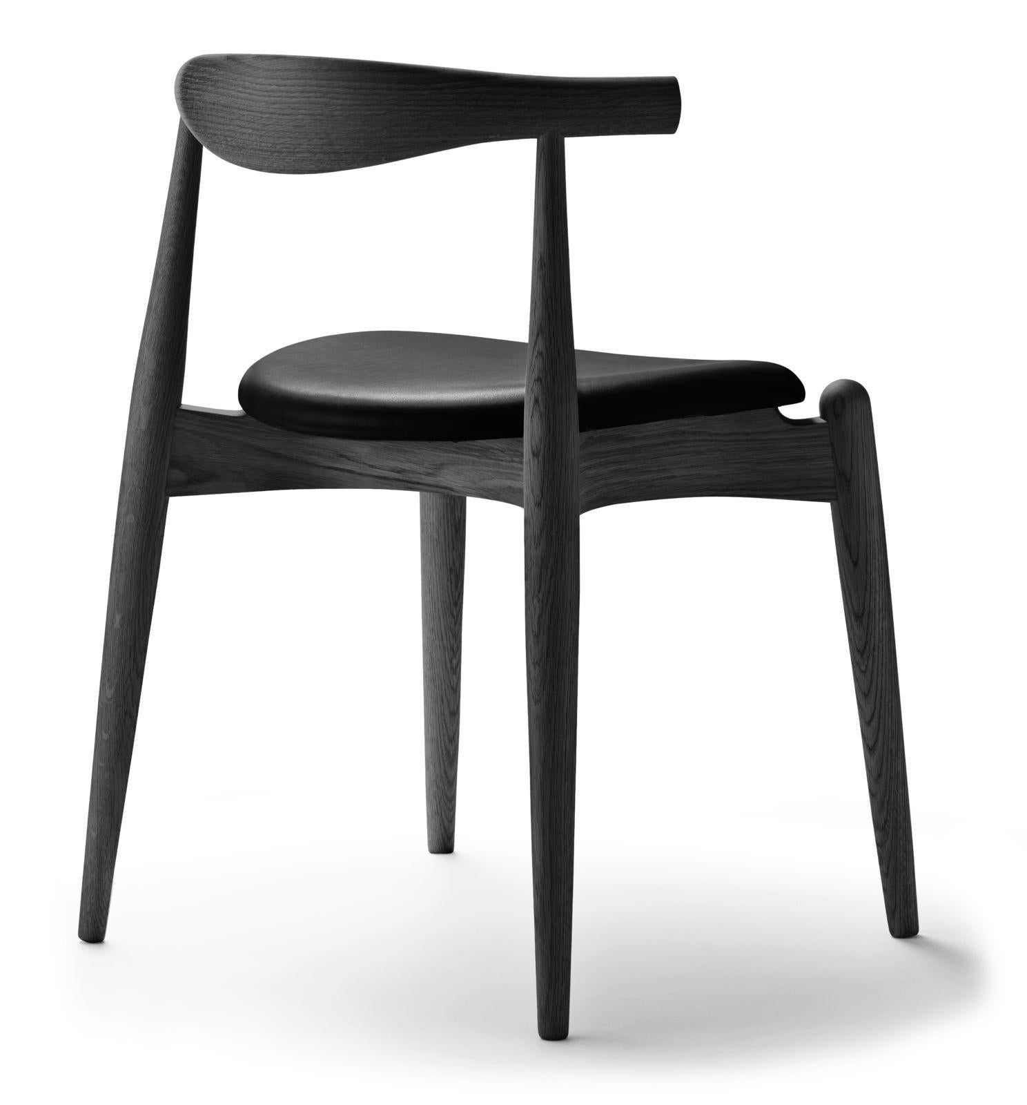 Mid-Century Modern CH20 Elbow Chair in Oak Black Finish with Loke 7150 Black Leather Seat For Sale