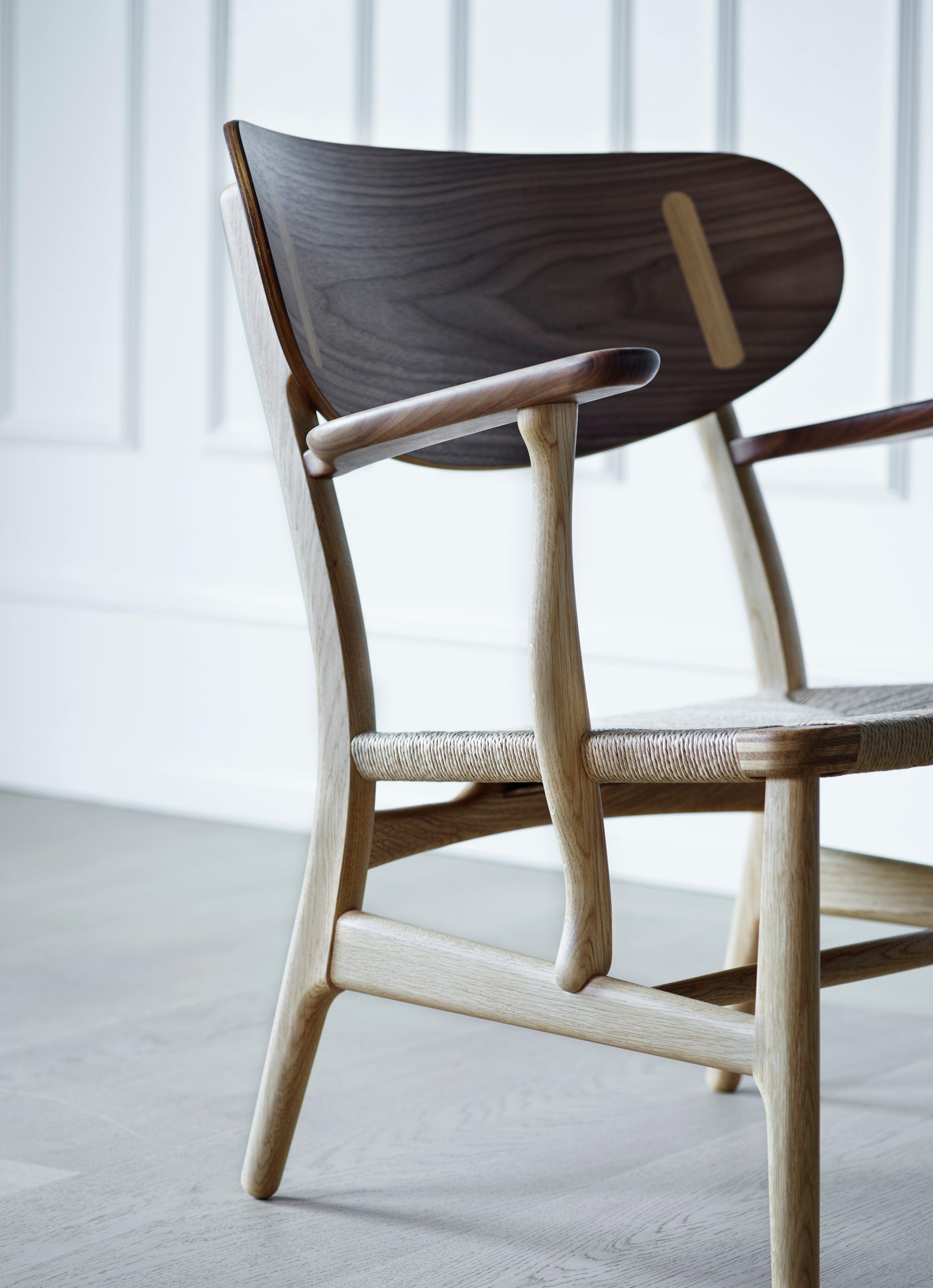 CH22 Lounge Chair in Oak Oil with Natural Papercord Seat by Hans J. Wegner 3