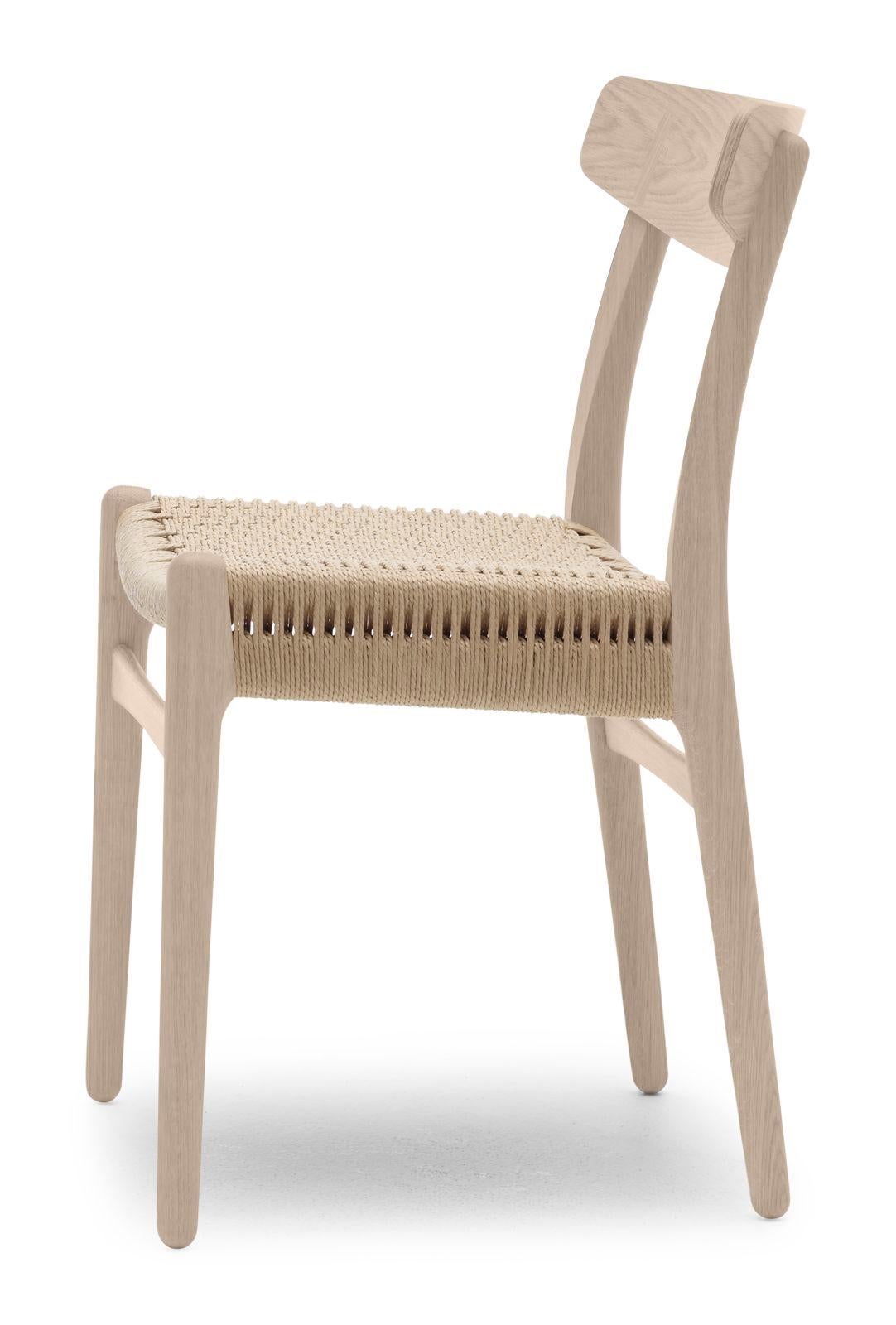 Mid-Century Modern Chaise CH23 finition savon de chêne avec cordon en papier naturel en vente