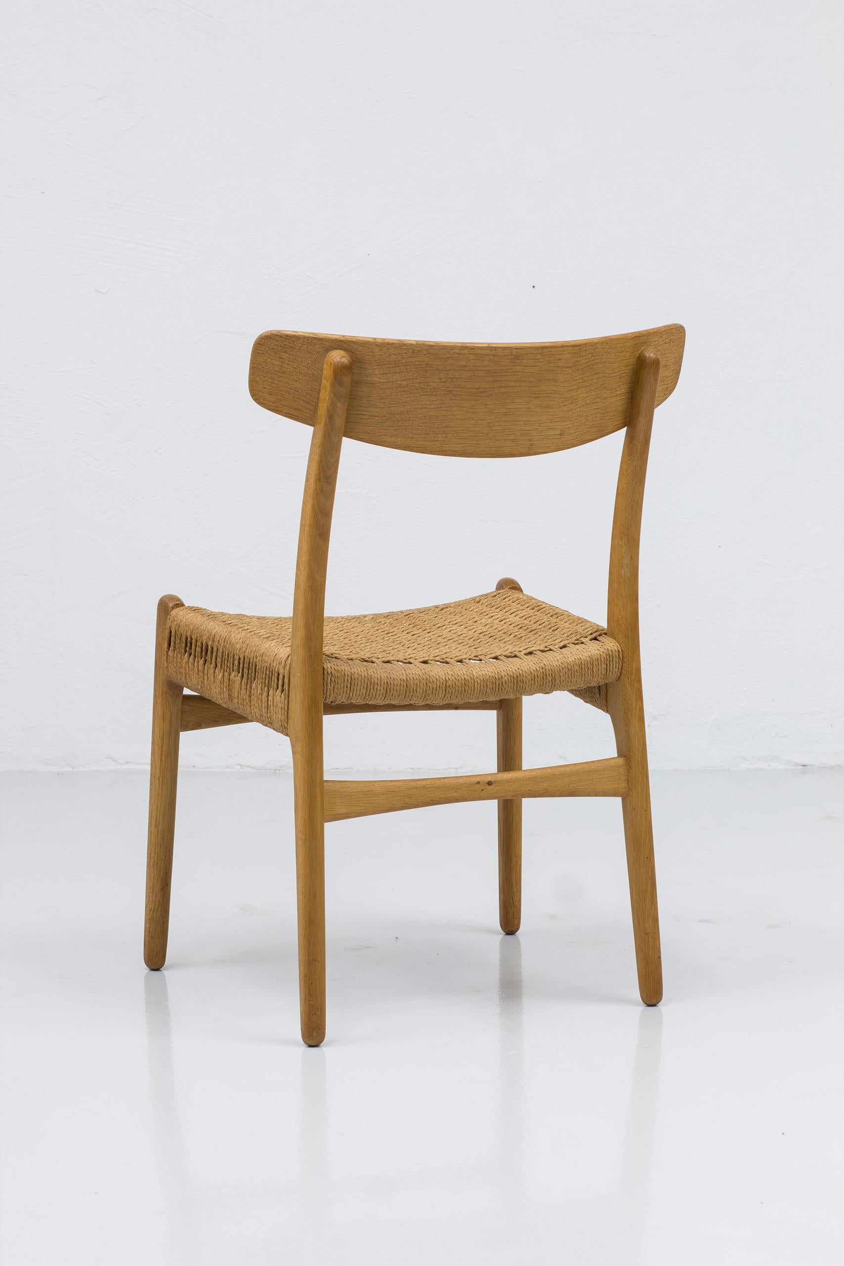 CH23 dining chair in oak and rope by Hans J. Wegner, Carl Hansen & Søn 4