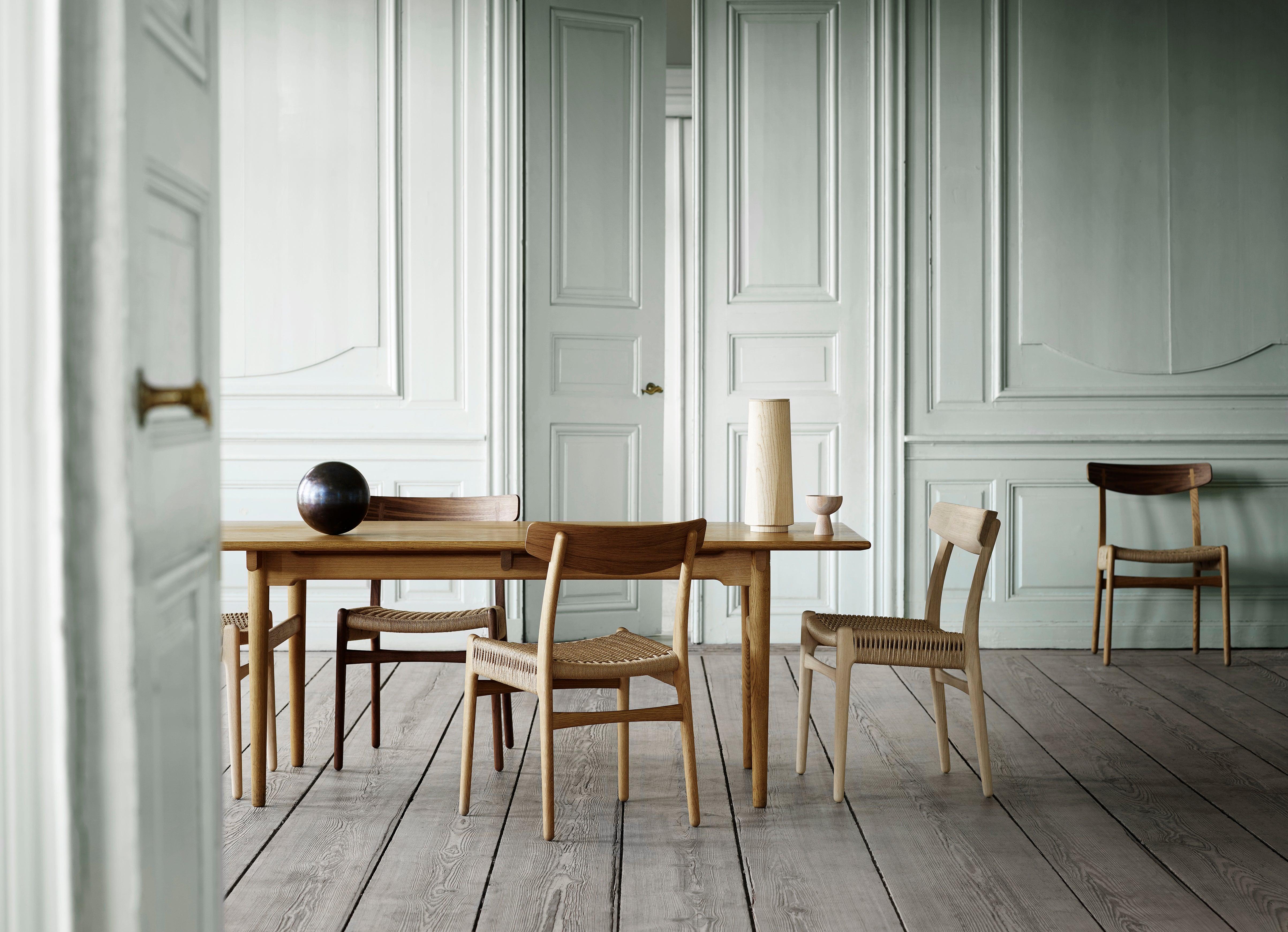 CH23 Dining Chair in Oak Oil with Natural Papercord Seat by Hans J. Wegner 2