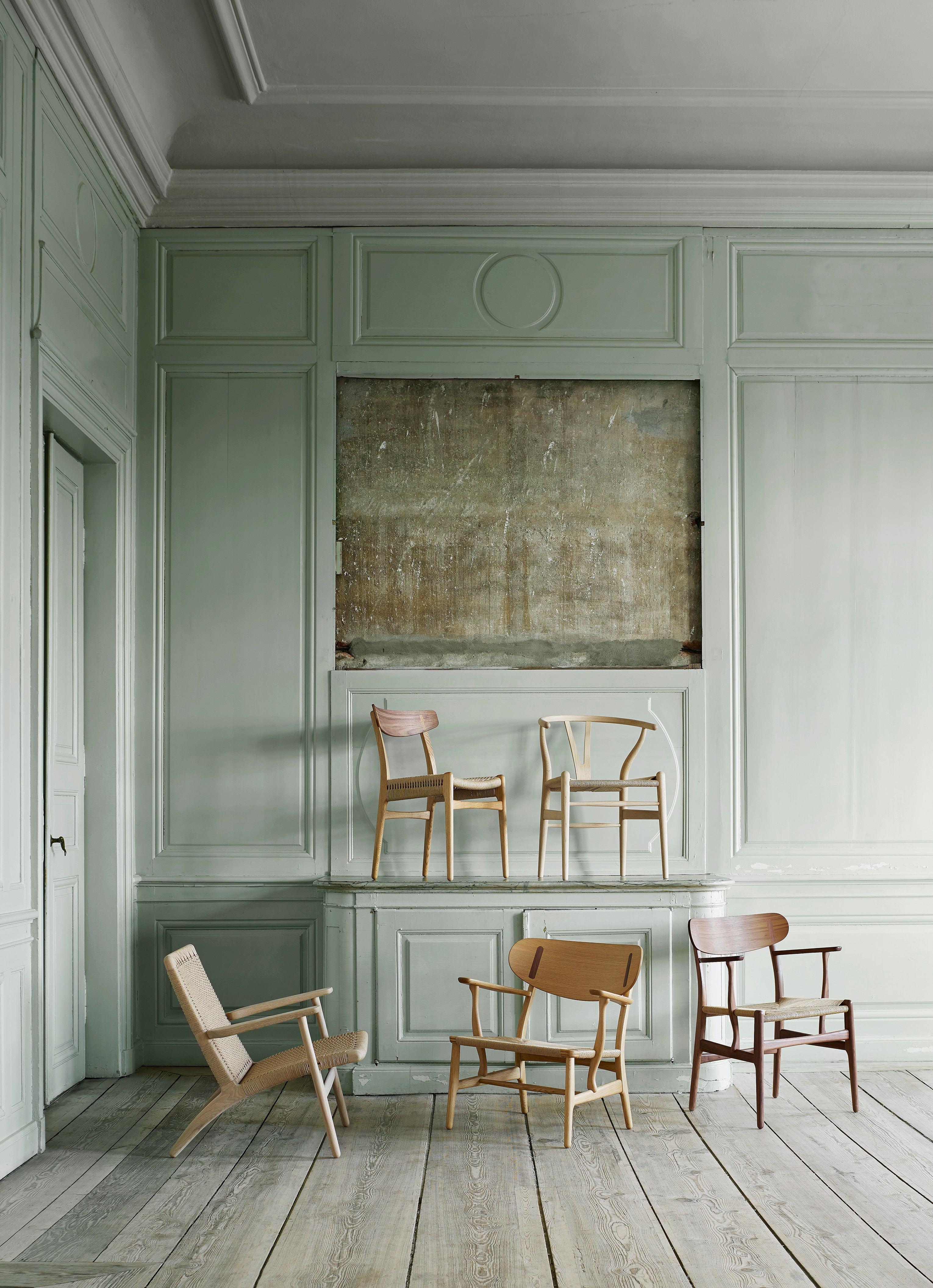 CH23 Dining Chair in Oak Soap with Black Papercord Seat by Hans J. Wegner 2