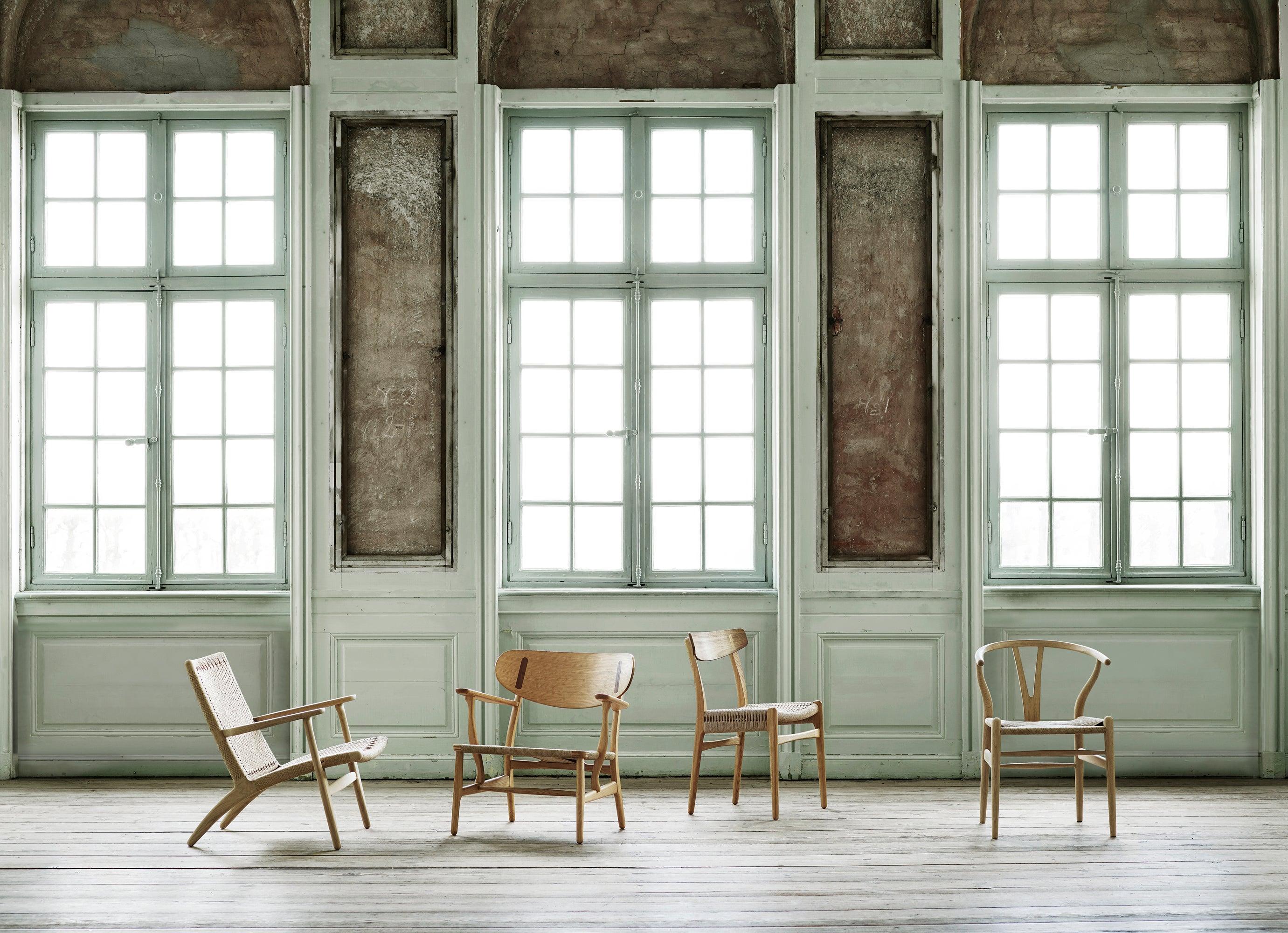 CH23 Dining Chair in White Oil with Natural Papercord Seat by Hans J. Wegner 3