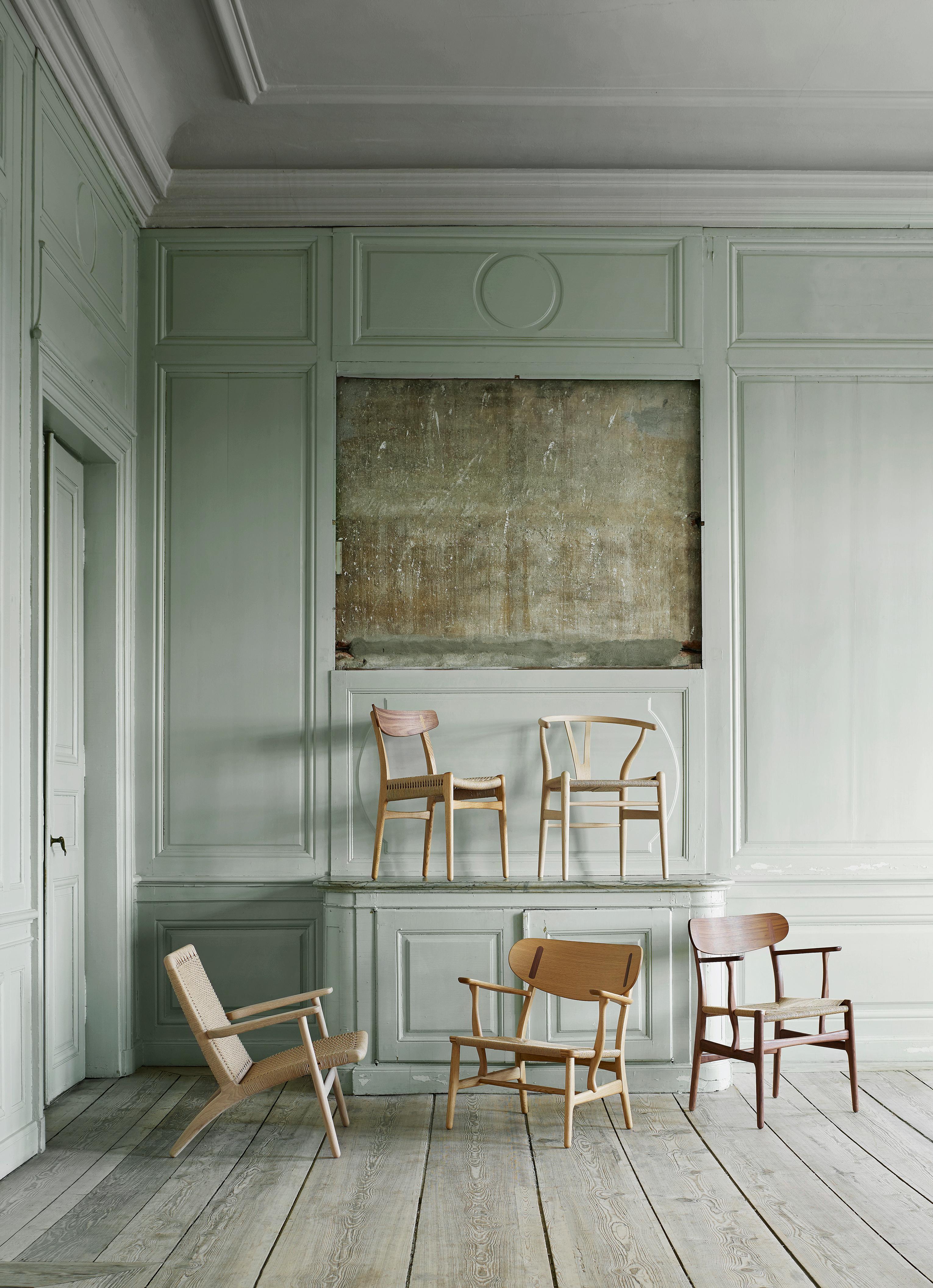 CH23 Dining Chair in Wood Finishes with Black Papercord Seat by Hans J. Wegner 10