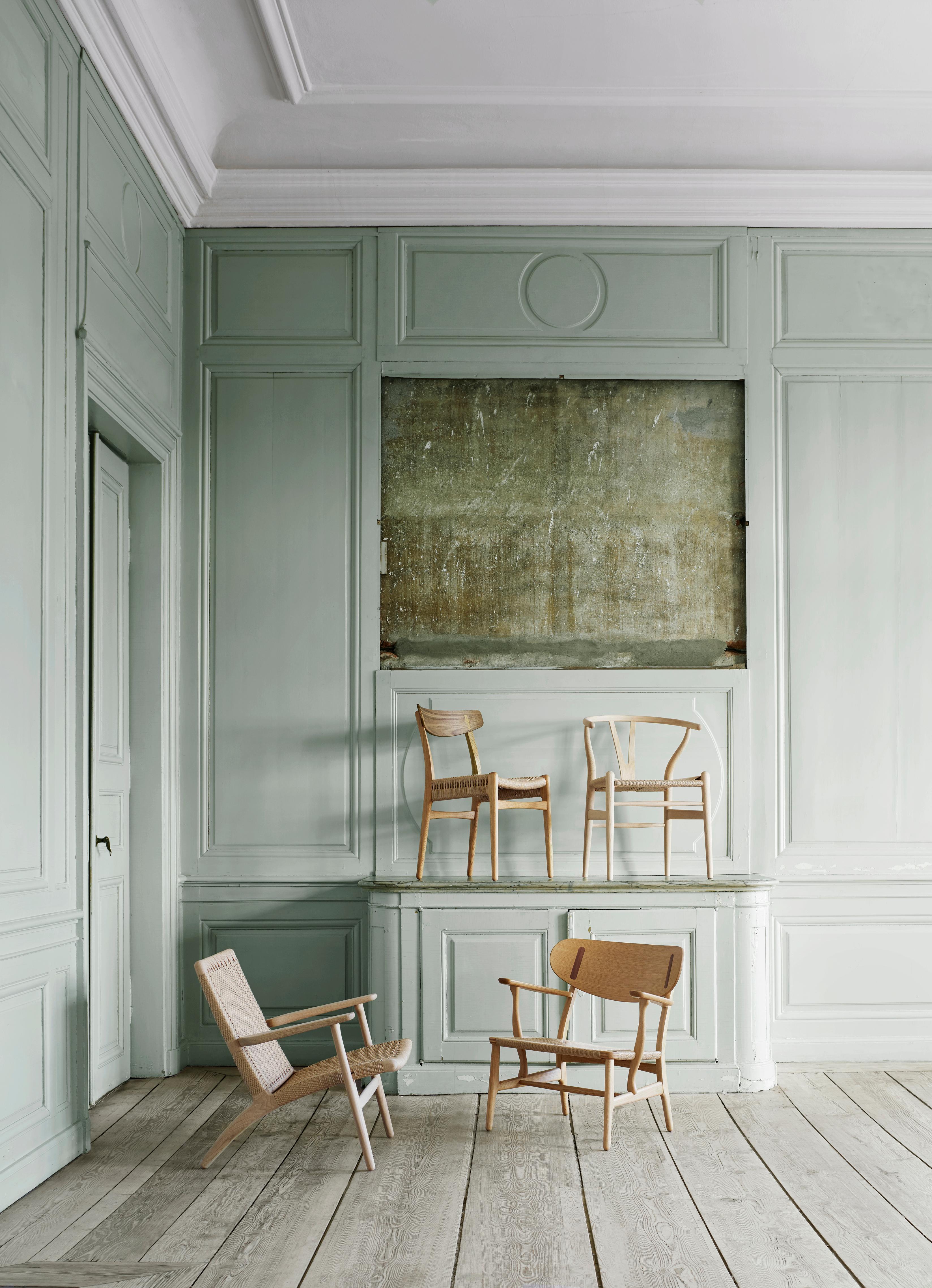 CH23 Dining Chair in Wood Finishes with Black Papercord Seat by Hans J. Wegner 11