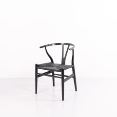 CH24 Wishbone-Stuhl in Schwarz mit Sitzfläche aus schwarzem Papierkordel von Hans J. Wegner