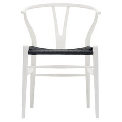 CH24 Wishbone Chair in Natural White with Black Papercord Seat by Hans Wegner