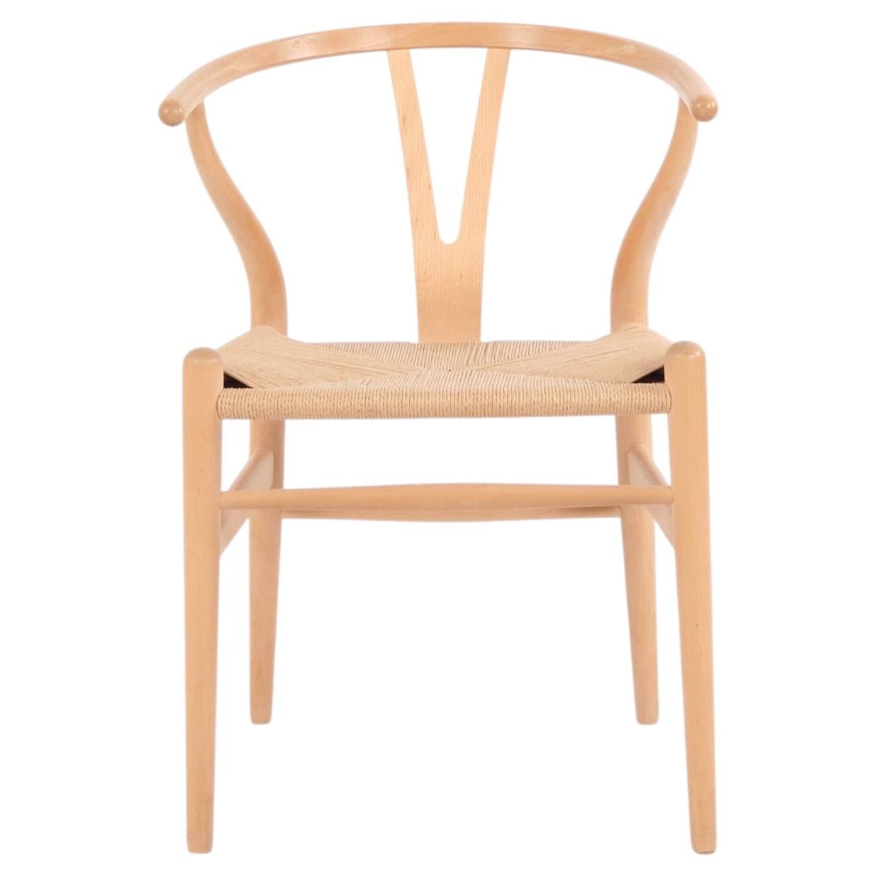 How can you tell if a Wishbone chair is real?