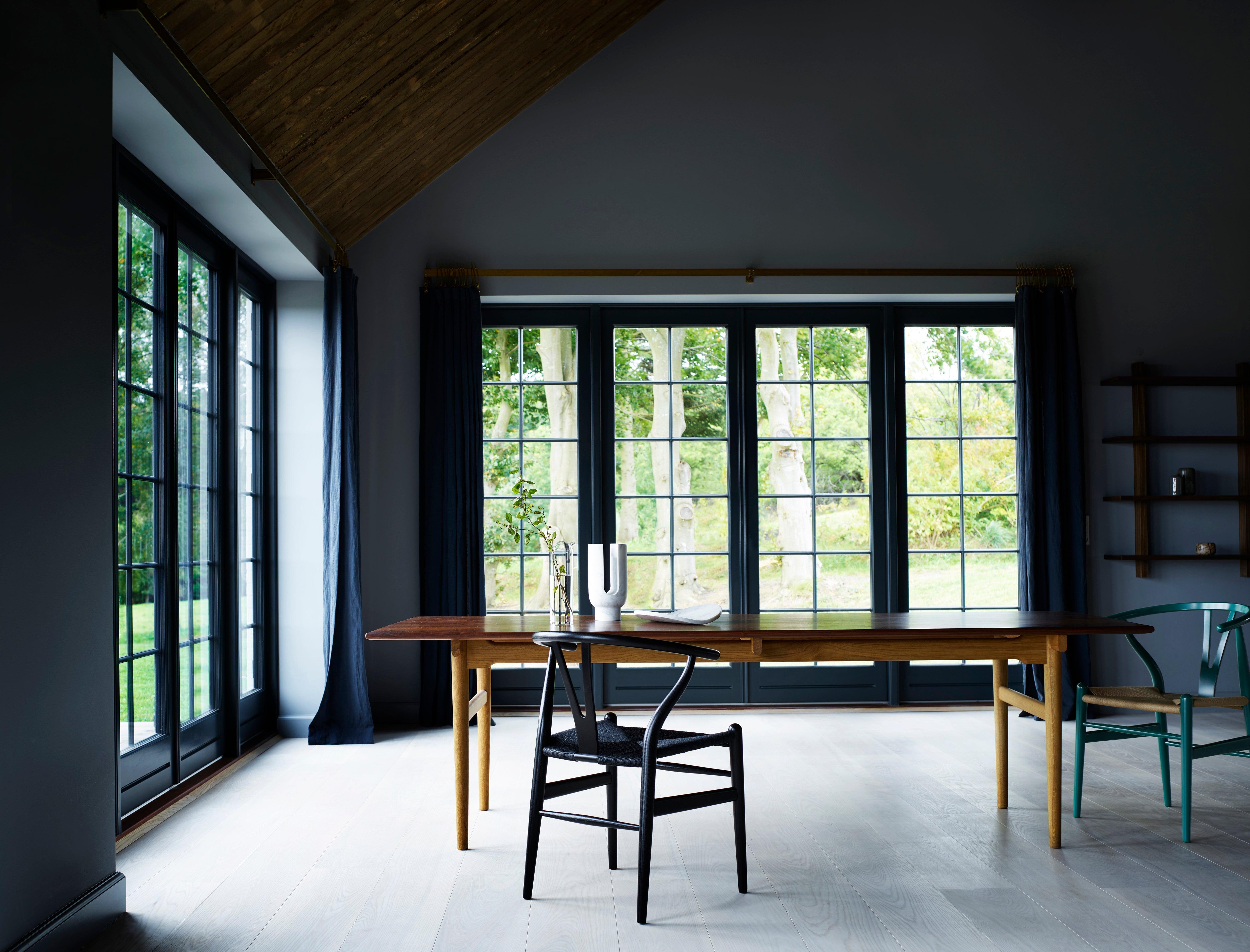 XXIe siècle et contemporain Chaise CH24 Wishbone en gris argenté avec assise en cordon de papier noir par Hans Wegner