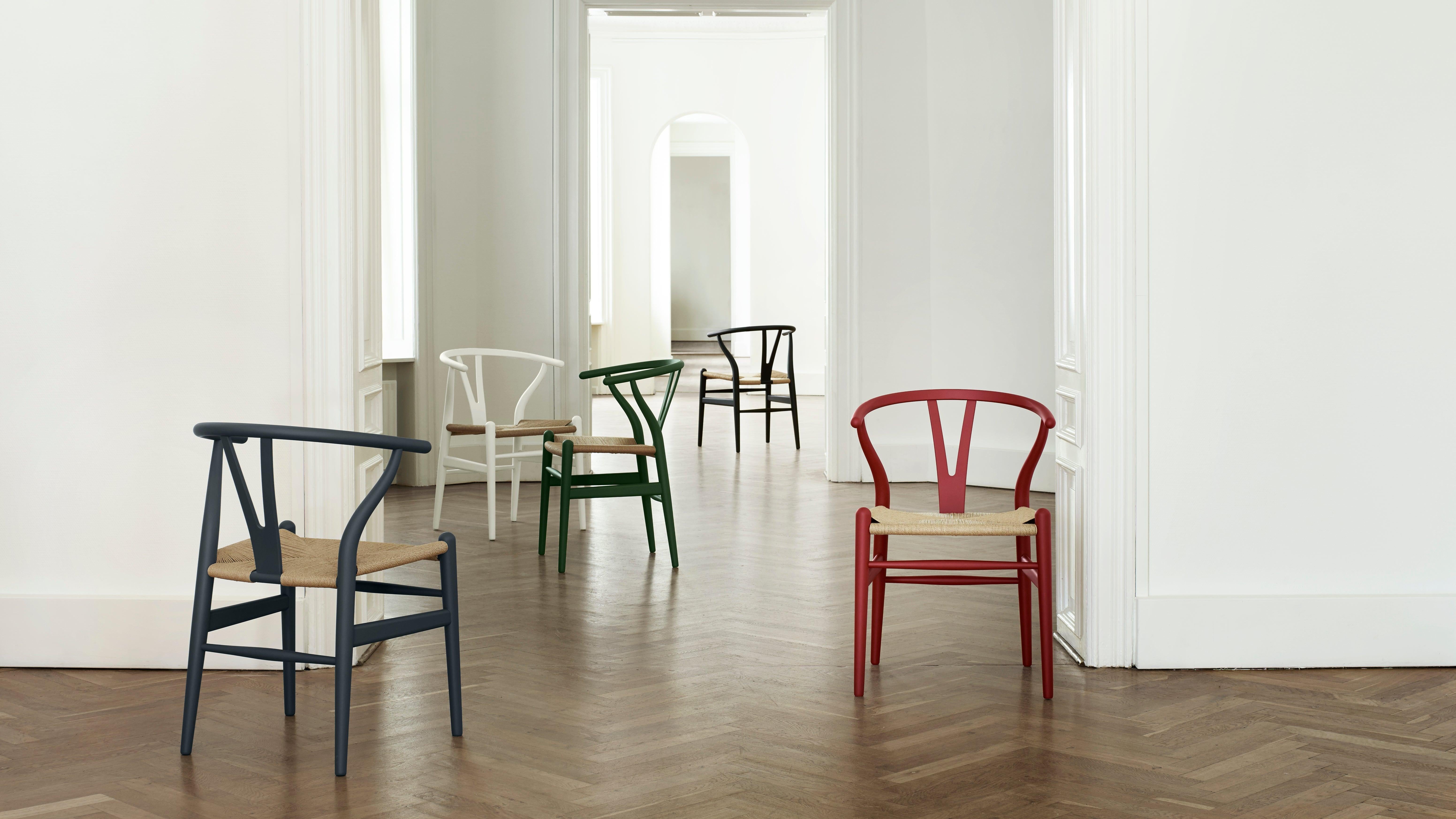 Chaise CH24 Wishbone de Hans J. Wegner, de couleur noire douce 7