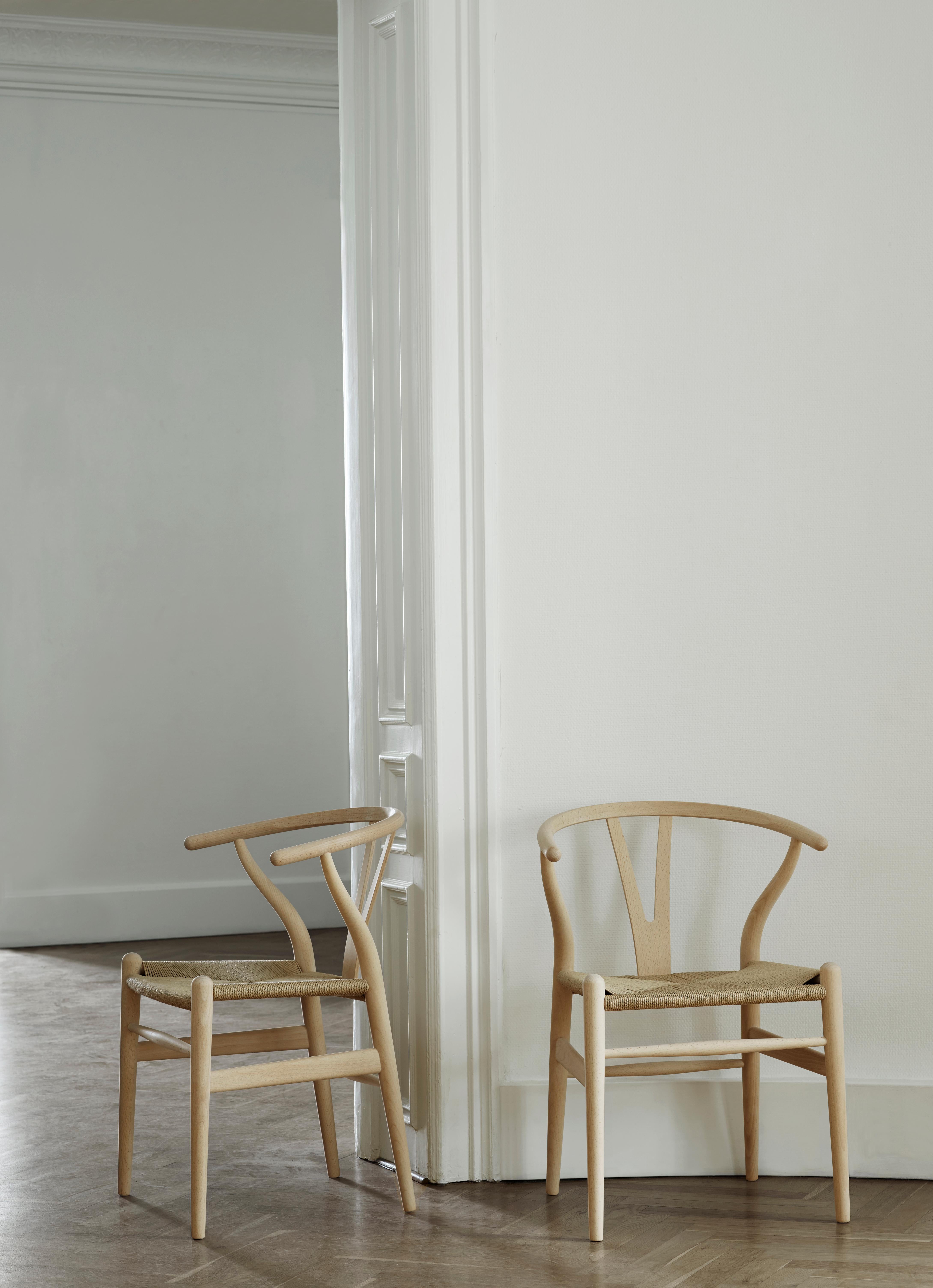CH24 Wishbone Chair in Wood Finishes with Natural Papercord Seat by Hans Wegner 21