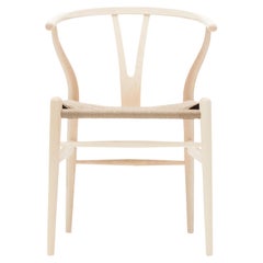 CH24 Wishbone-Stuhl in Holzausführung mit Sitz aus natürlichem Papierkordel von Hans Wegner