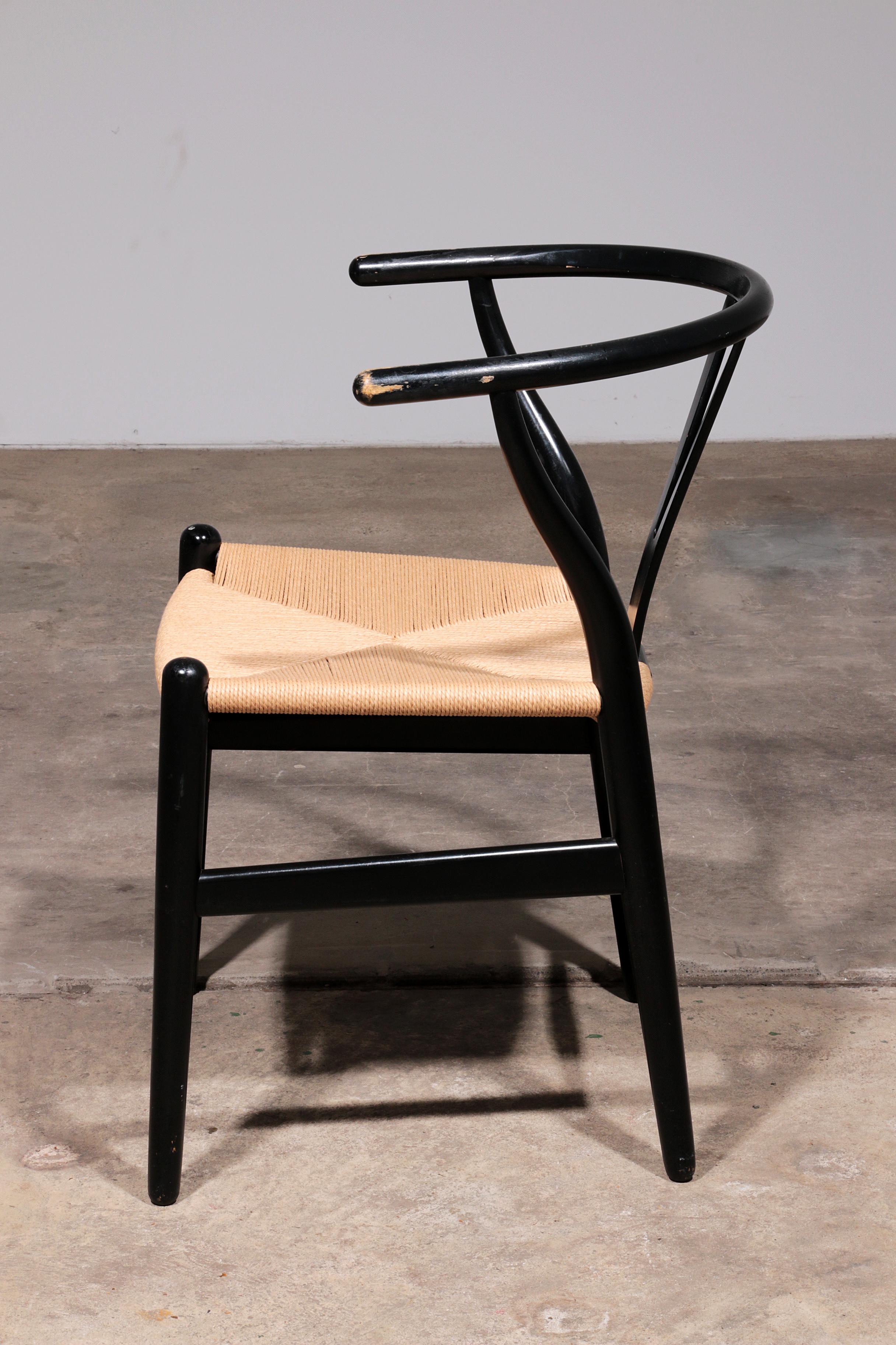 Wishbone Chairs by Hans J. Wegner model CH 24 from Carl Hansen, 1960 In Good Condition In Oirlo, LI