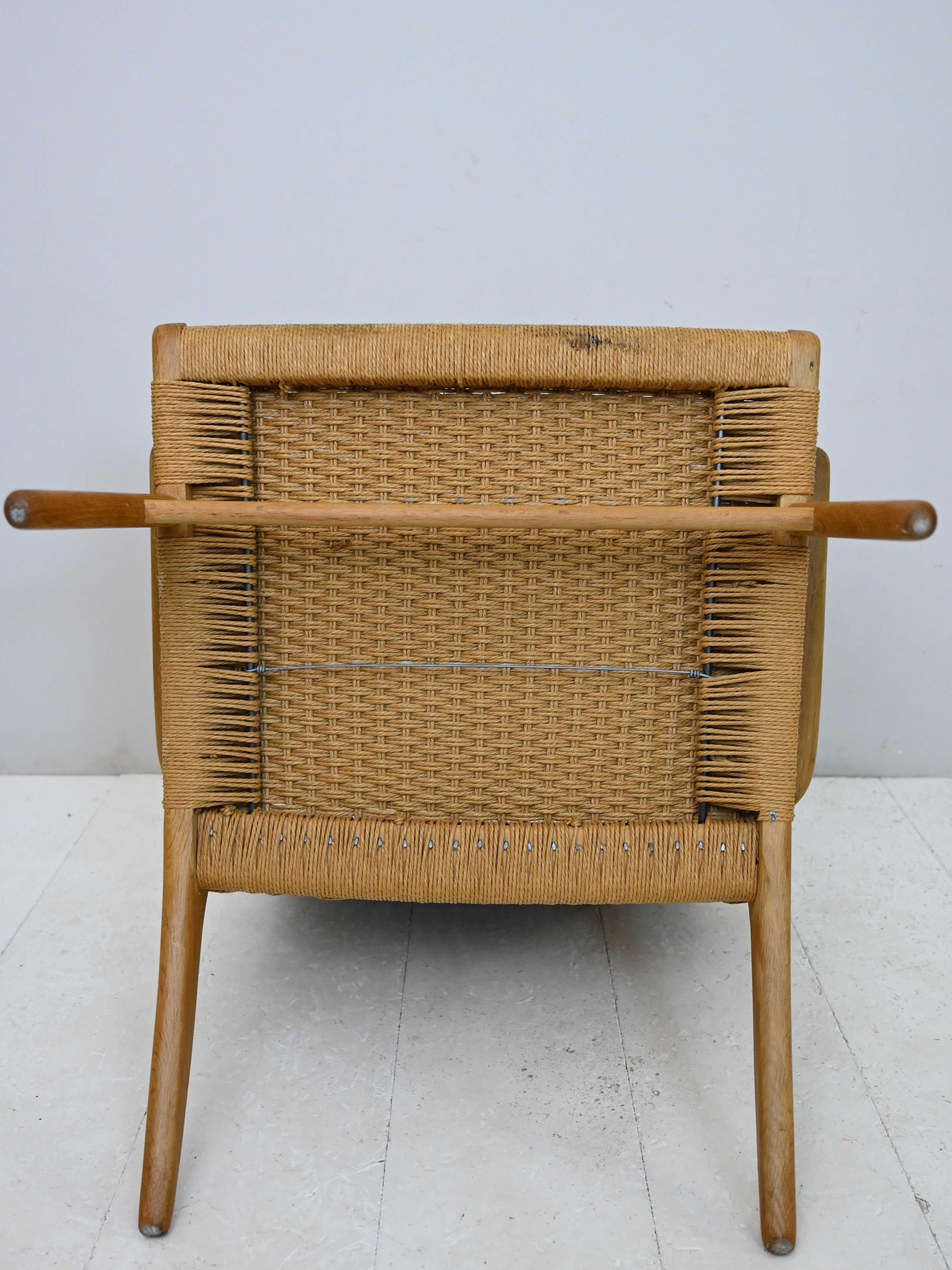 CH25 Armchair by Hans J. Wegner for Carl Hansen & Son For Sale 8