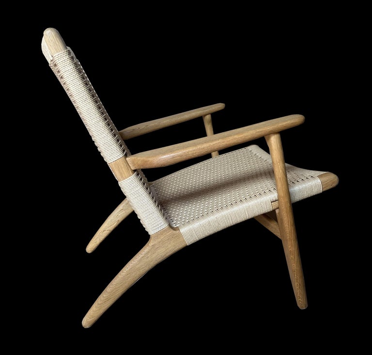 Scandinavian Modern CH25 Chair by Hans J Wegner for Carl Hansen & Son in Oak and Papercord For Sale