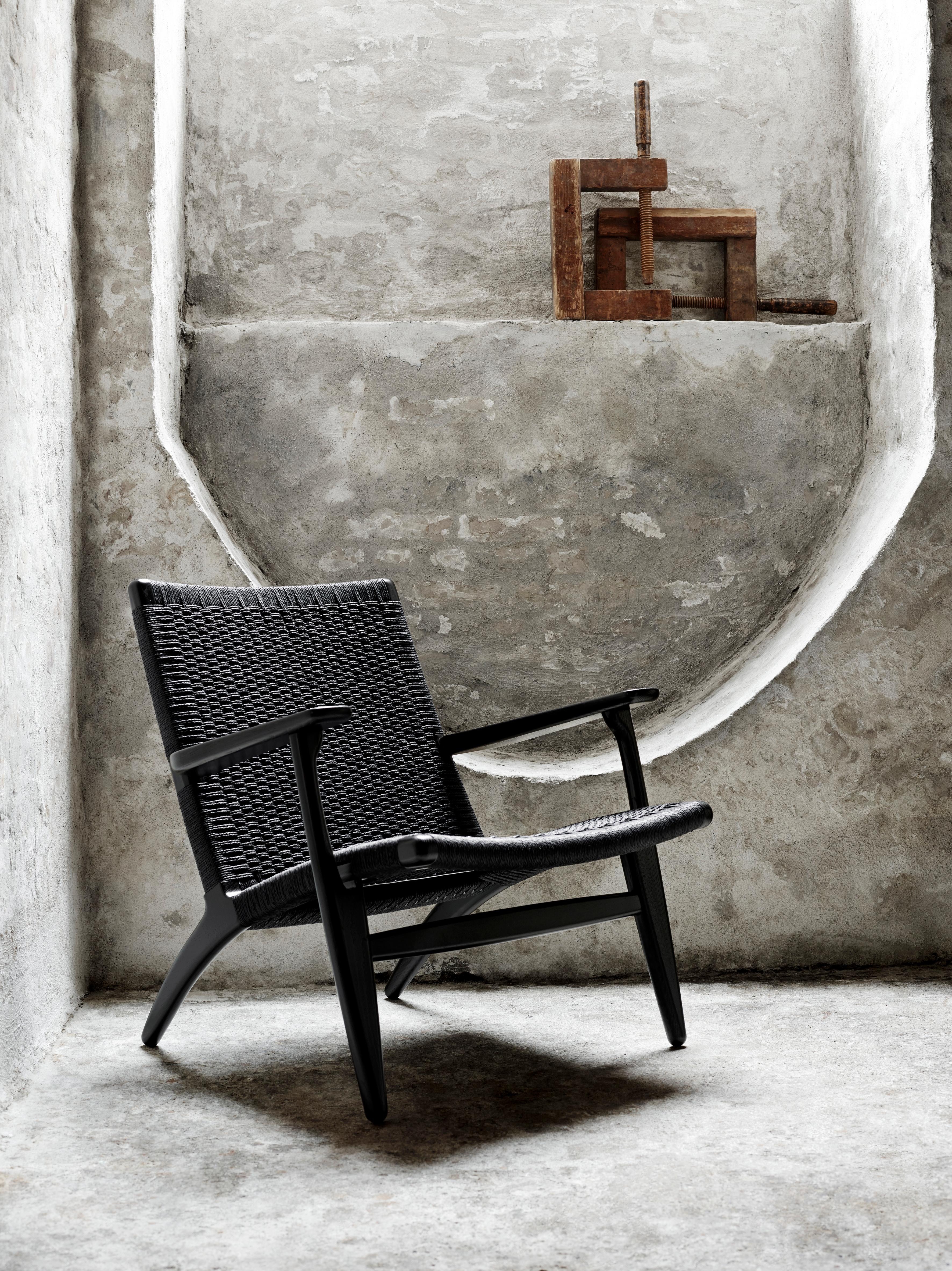 CH25 Easy Lounge Chair with Black Papercord Seat by Hans J. Wegner 3