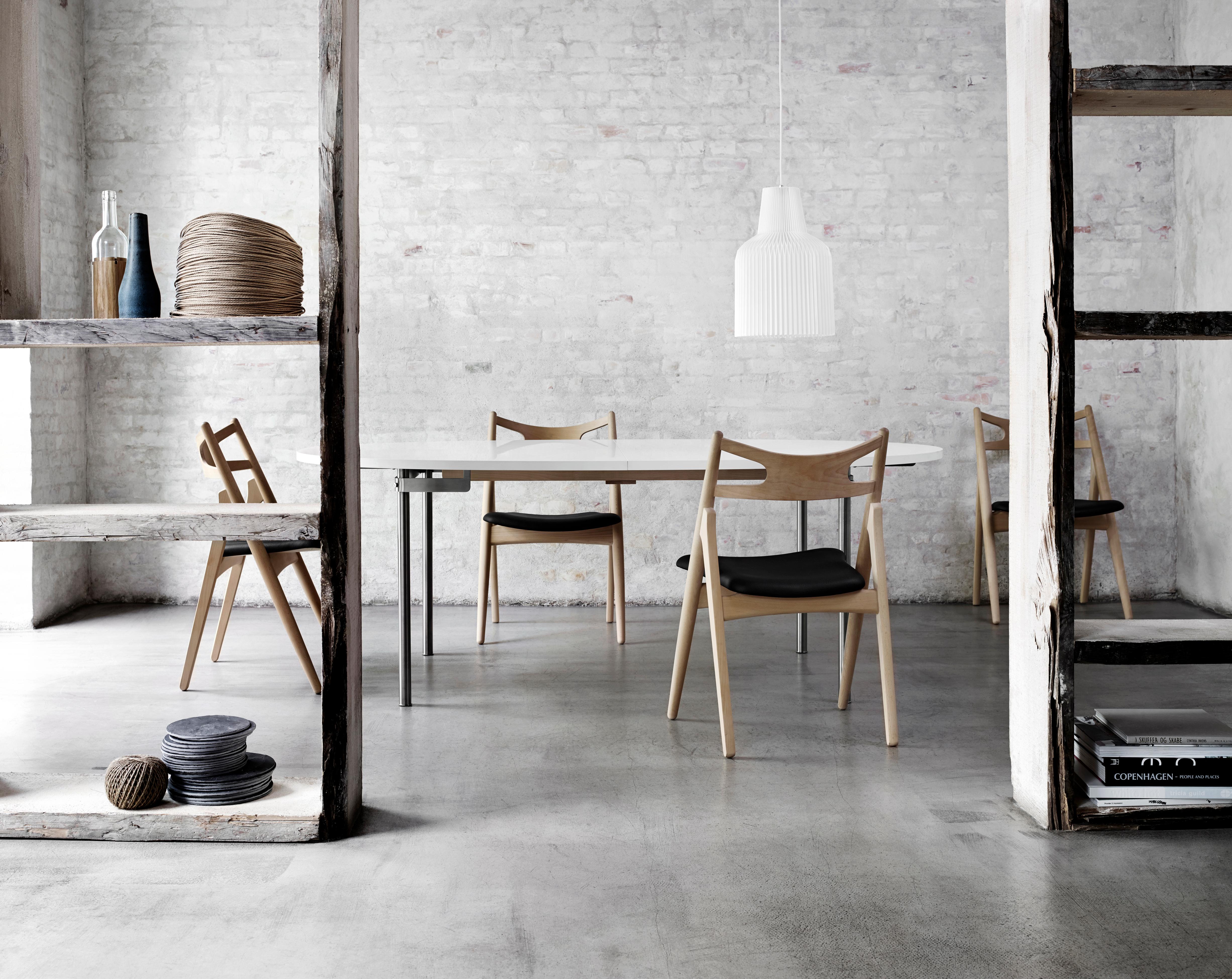 CH29P Sawbuck Chair in Oak Soap by Hans J. Wegner 5