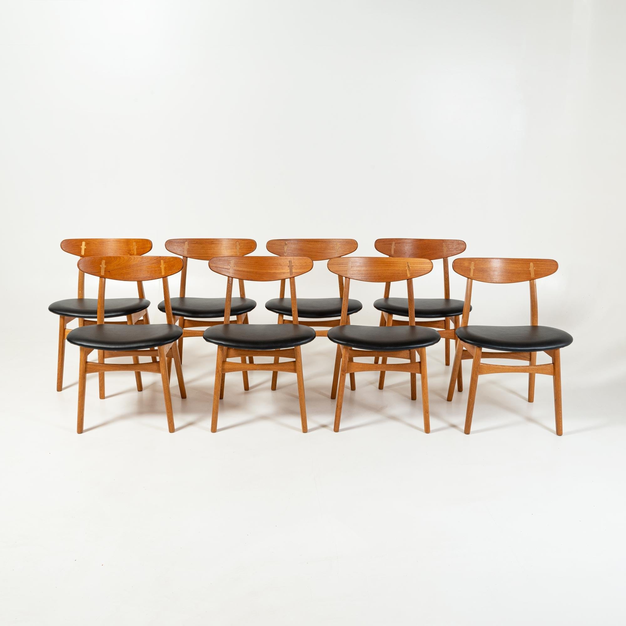 The CH30 is one of the first chairs Hans J. Wegner exclusively designed for Carl Hansen & Søn in 1950. This simplistic chair actually incorporates many sophisticated details, such as the cruciform cover caps in the backrest, a double-woven seat, and
