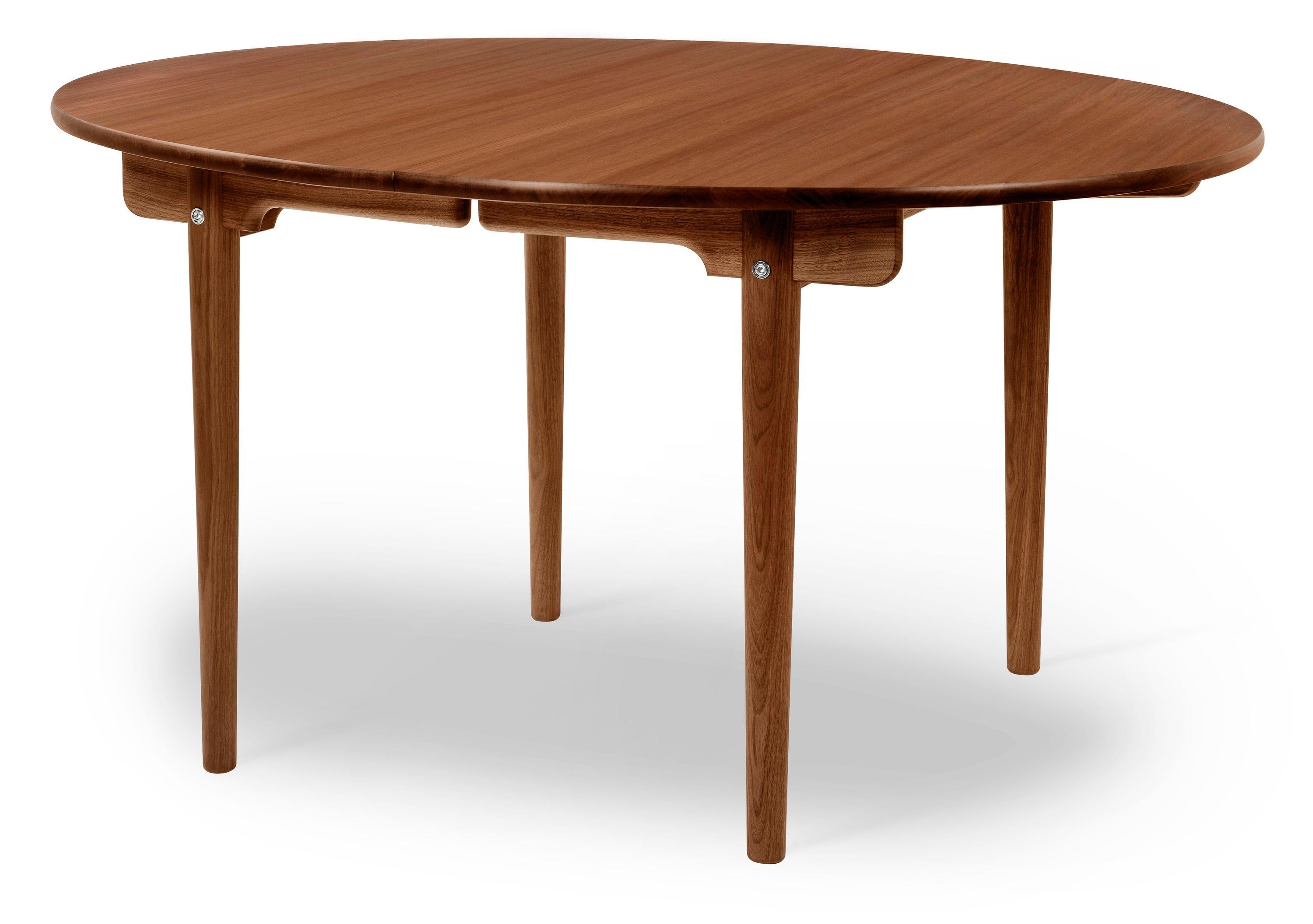 CH337 Dining Table by Hans J. Wegner In New Condition In Burlington, NJ