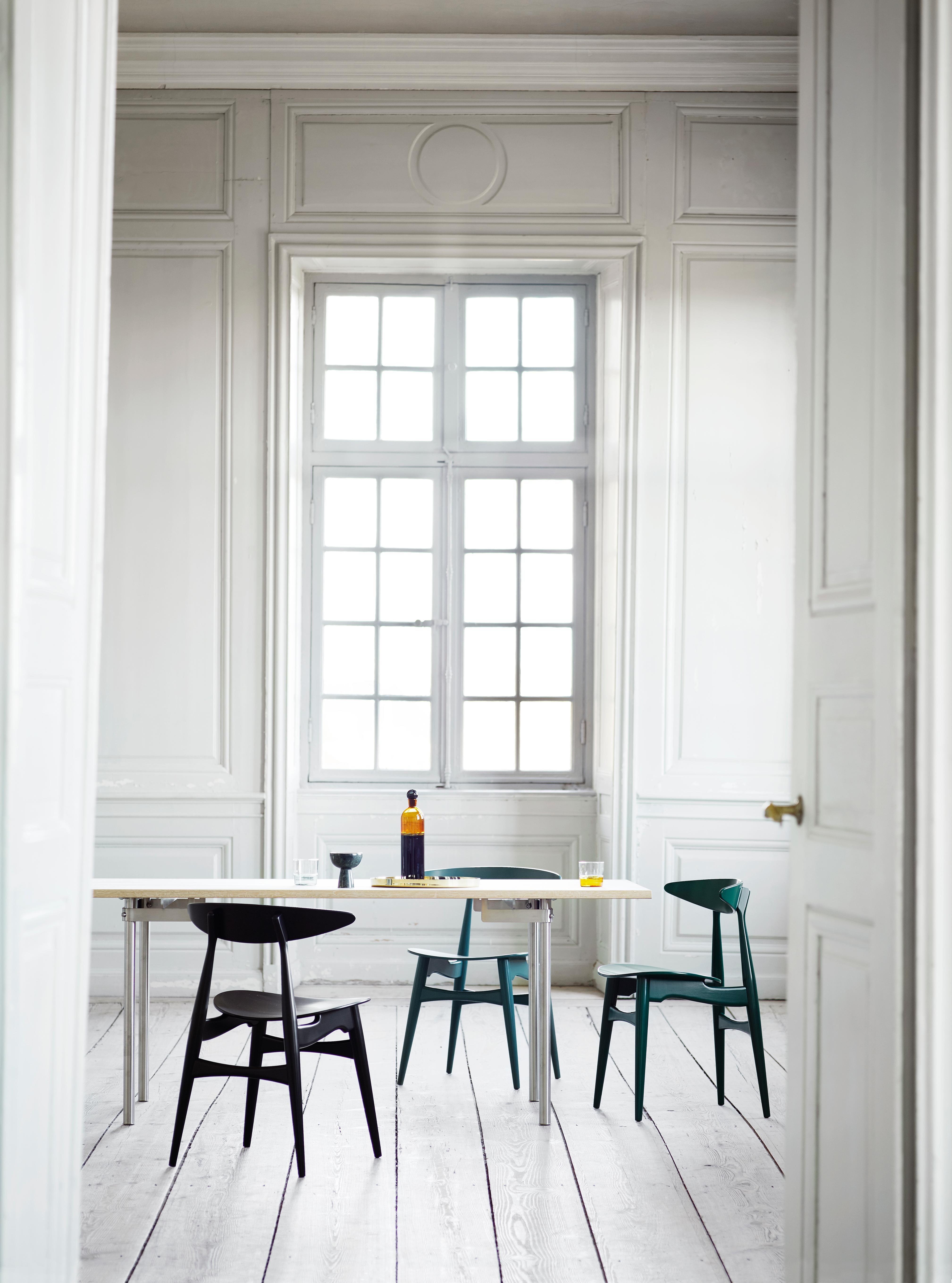 CH33P Dining Chair in Oak Lacquer by Hans J. Wegner 5